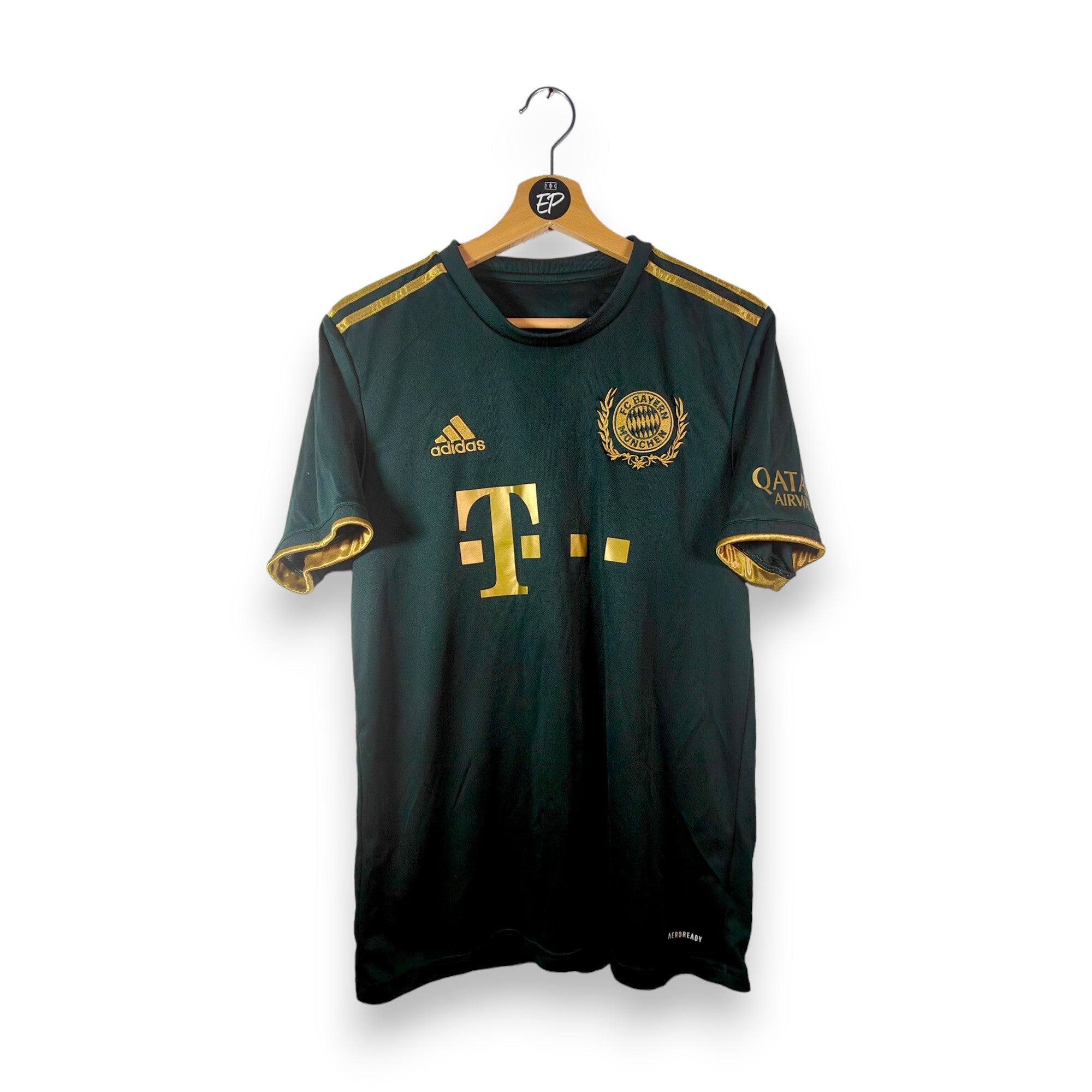 2021 - 22 Bayern Munich Special Oktoberfest Shirt Lewandowski 9 (M) - Eternal Pitch