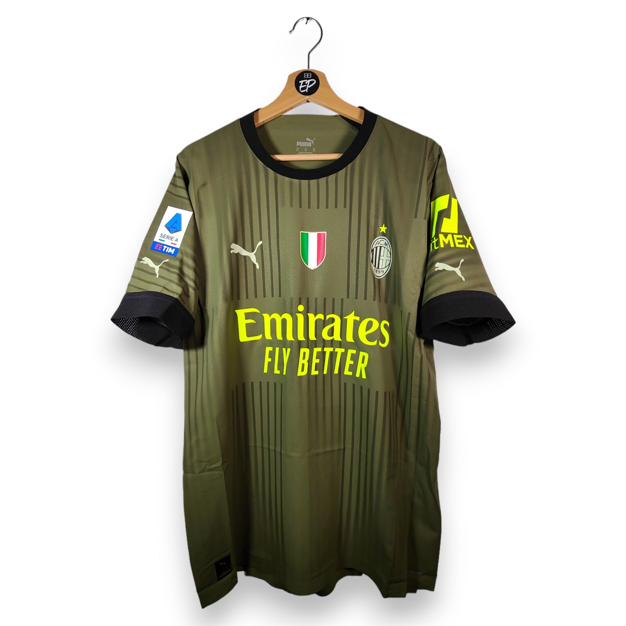 2022 - 23 AC Milan Player Version Third Shirt Ibrahimovic 11 (XL) - Eternal Pitch
