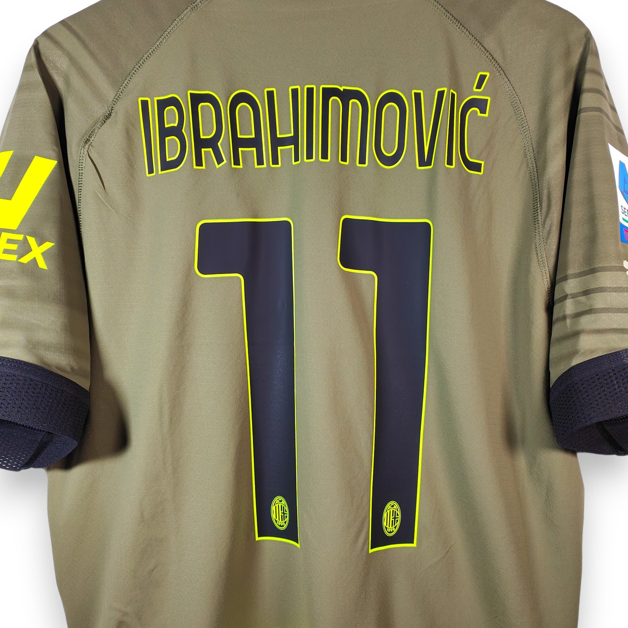 2022 - 23 AC Milan Player Version Third Shirt Ibrahimovic 11 (XL) - Eternal Pitch