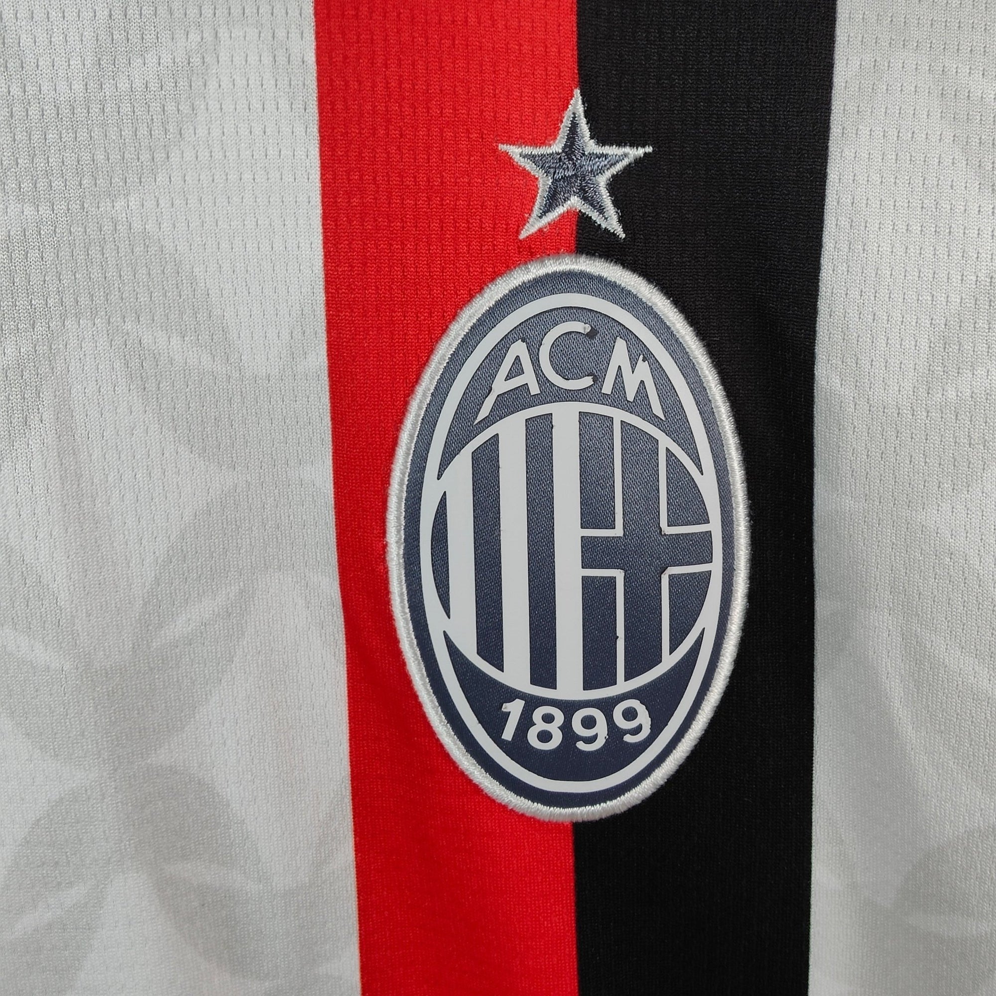 2023 - 24 AC Milan Away Shirt Bennacer 4 - 7.5/10 - (M) - Eternal Pitch