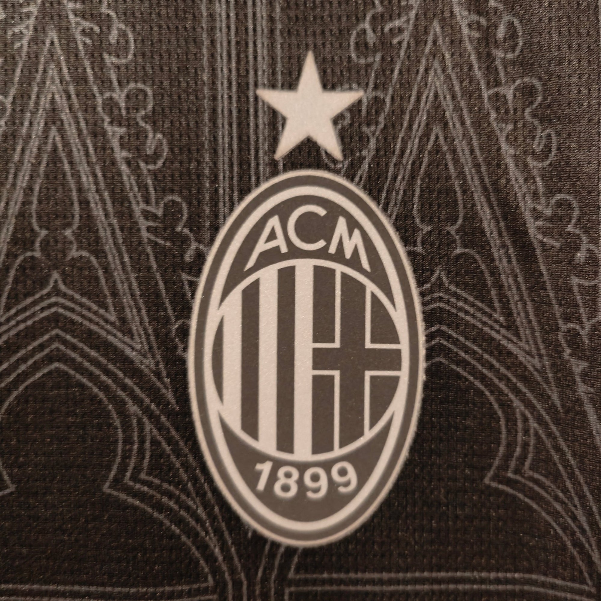 2023 - 24 AC Milan Fourth Shirt Pleasures Rafa Leao 10 - 9.5/10 - (XL) - Eternal Pitch