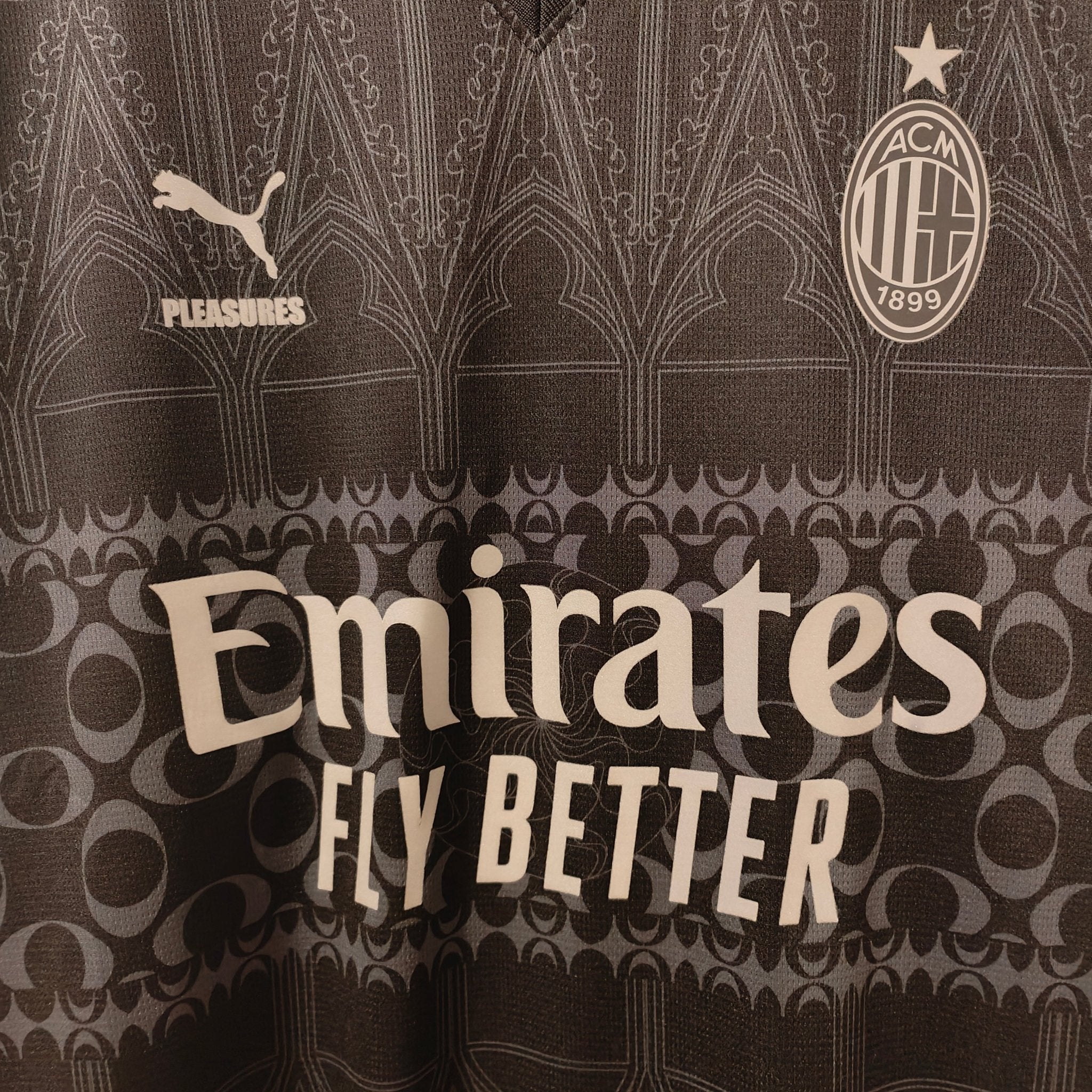 【正規品】　ACミラン×pleasures #10 Rafa leao 2023-24 AC Milan Fourth Shirt Pleasures Rafa Leao #10 - 9.5