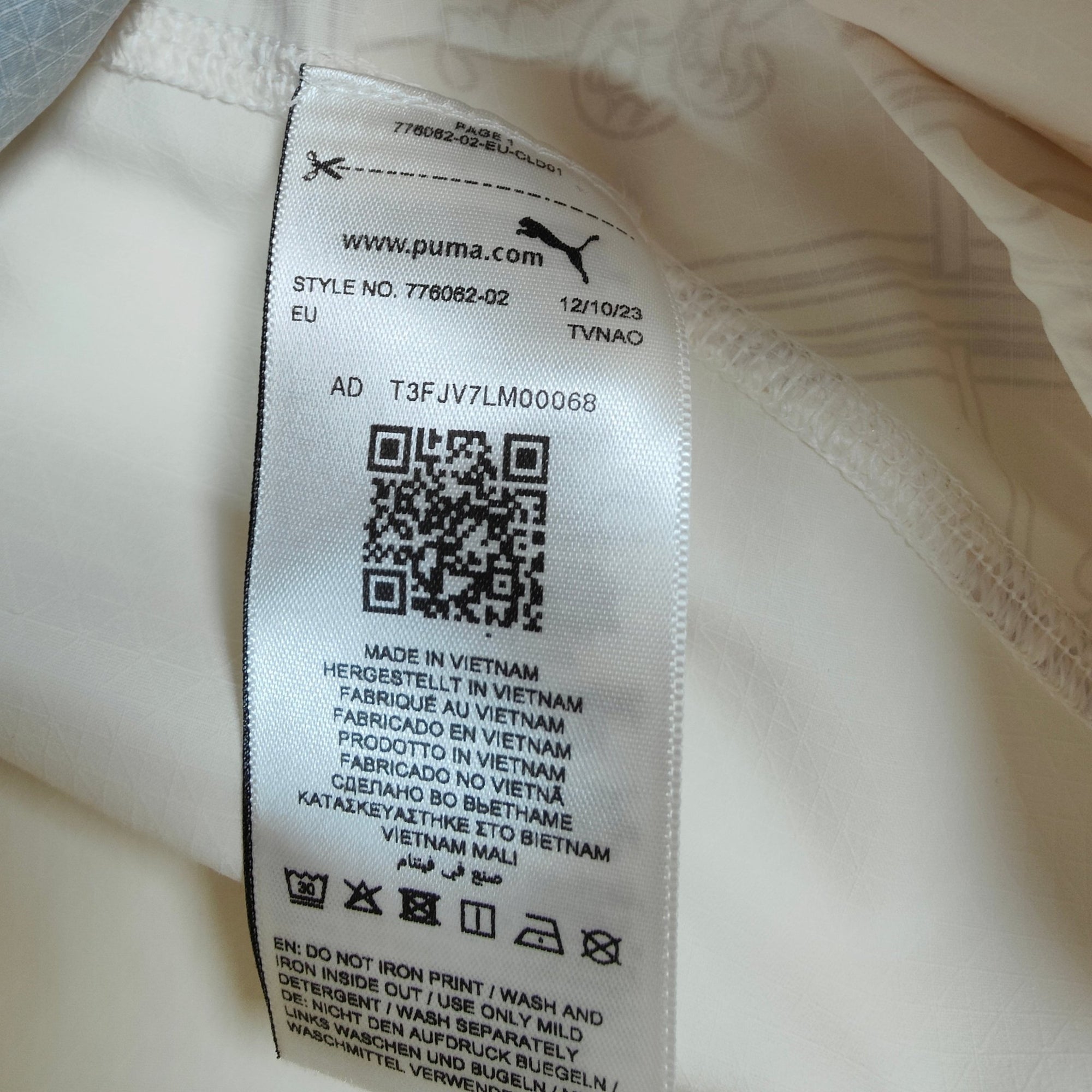 2023 - 24 AC Milan Player Version Fourth Shirt Pleasures - 9.5/10 - (M) - Eternal Pitch