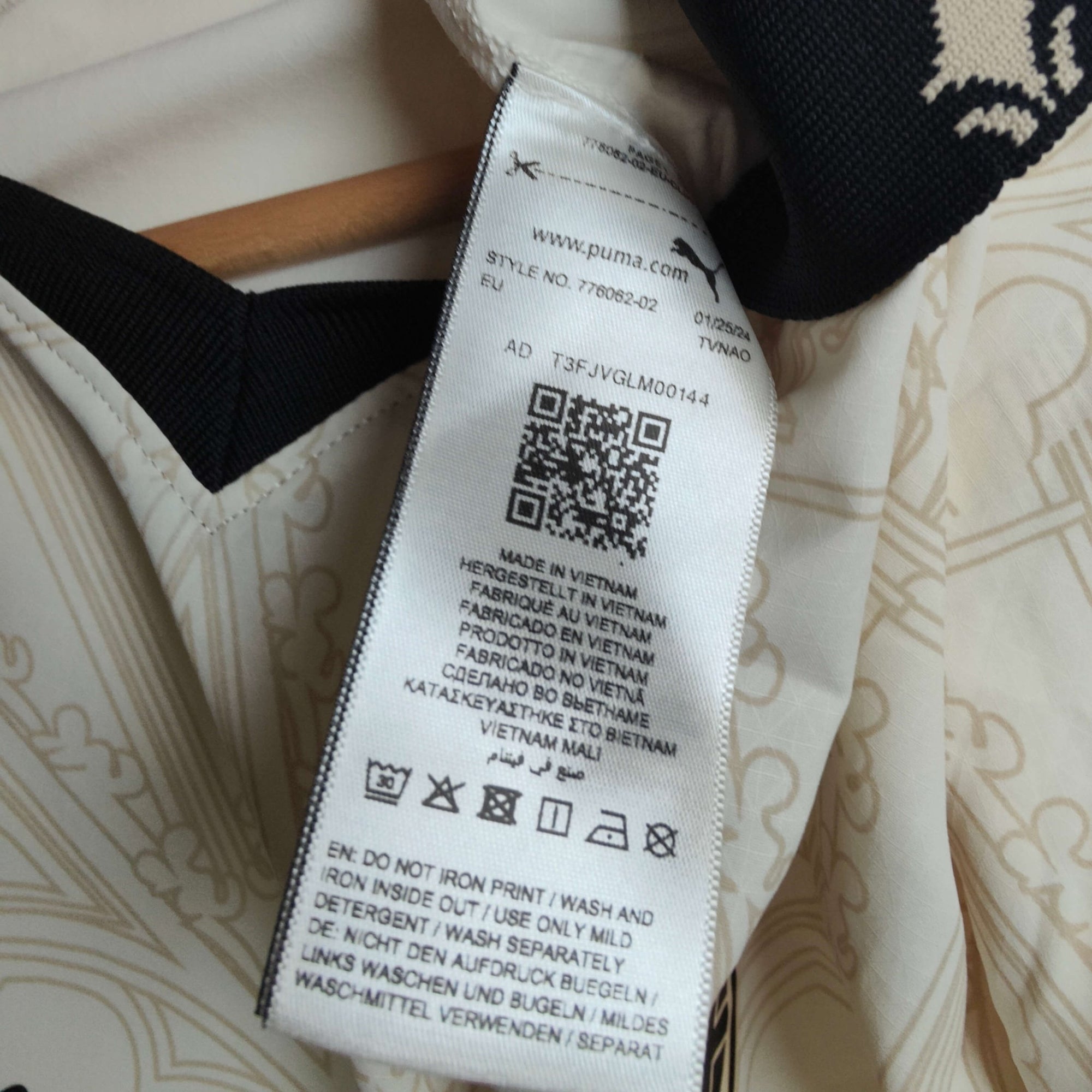 2023 - 24 AC Milan Player Version Fourth Shirt Pleasures - 9.5/10 - (M) - Eternal Pitch