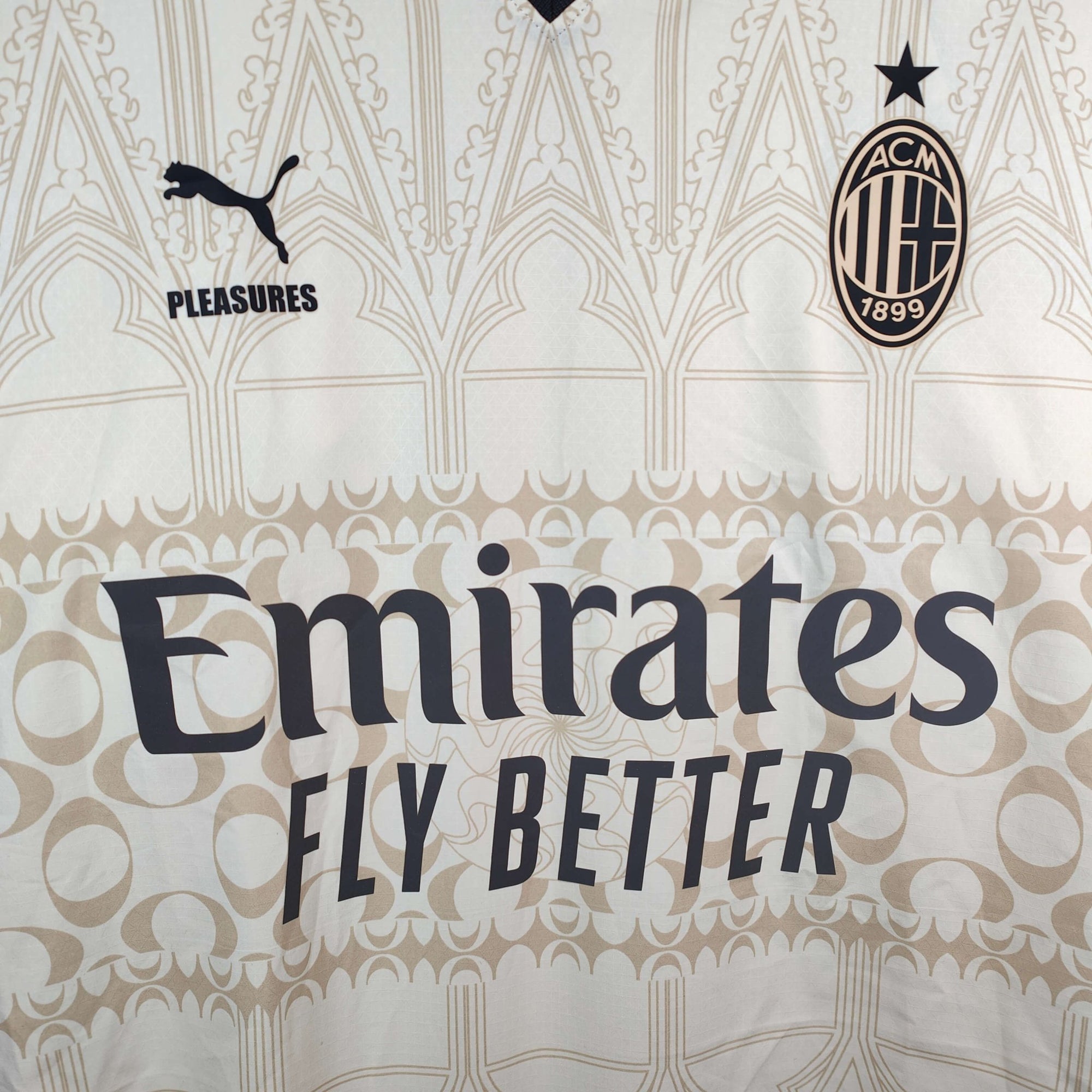 2023 - 24 AC Milan Player Version Fourth Shirt Pleasures - 9.5/10 - (M) - Eternal Pitch