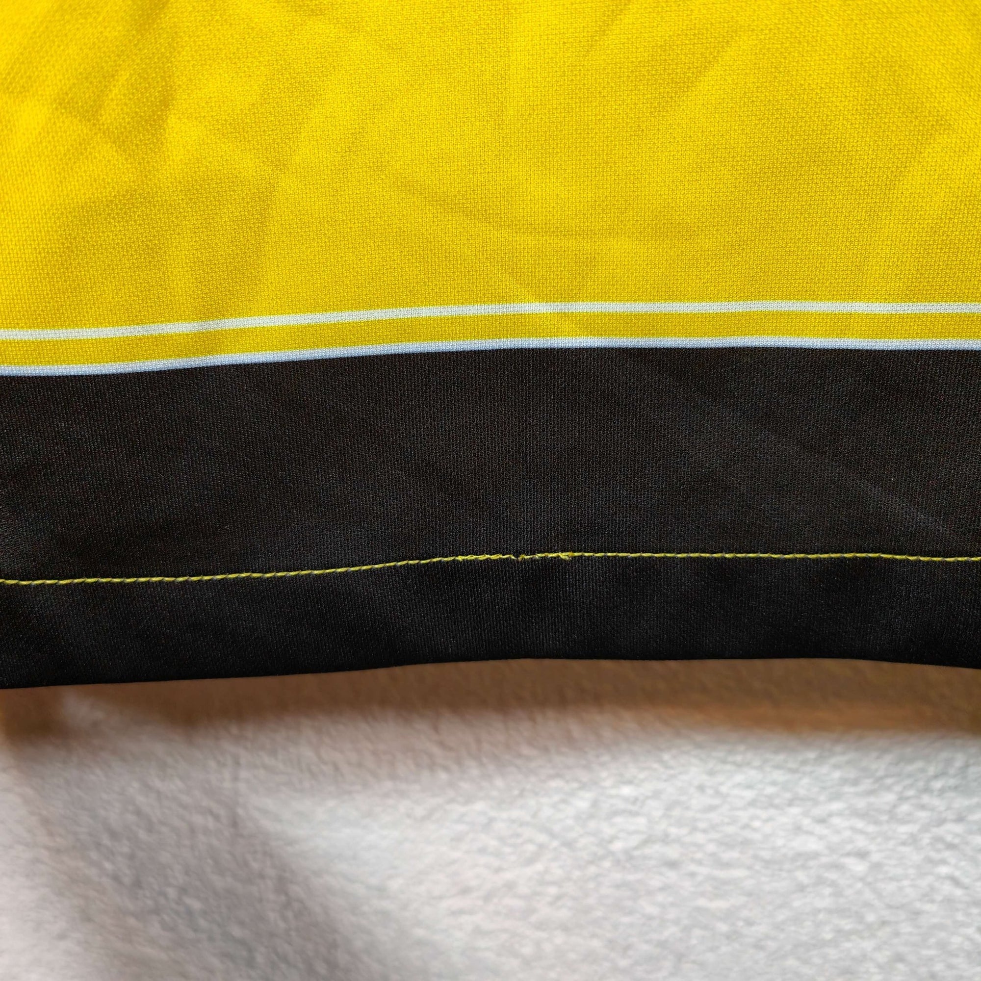 2023 - 24 Young Boys Cheap Version Home Shirt - 9/10 - (L) - Eternal Pitch