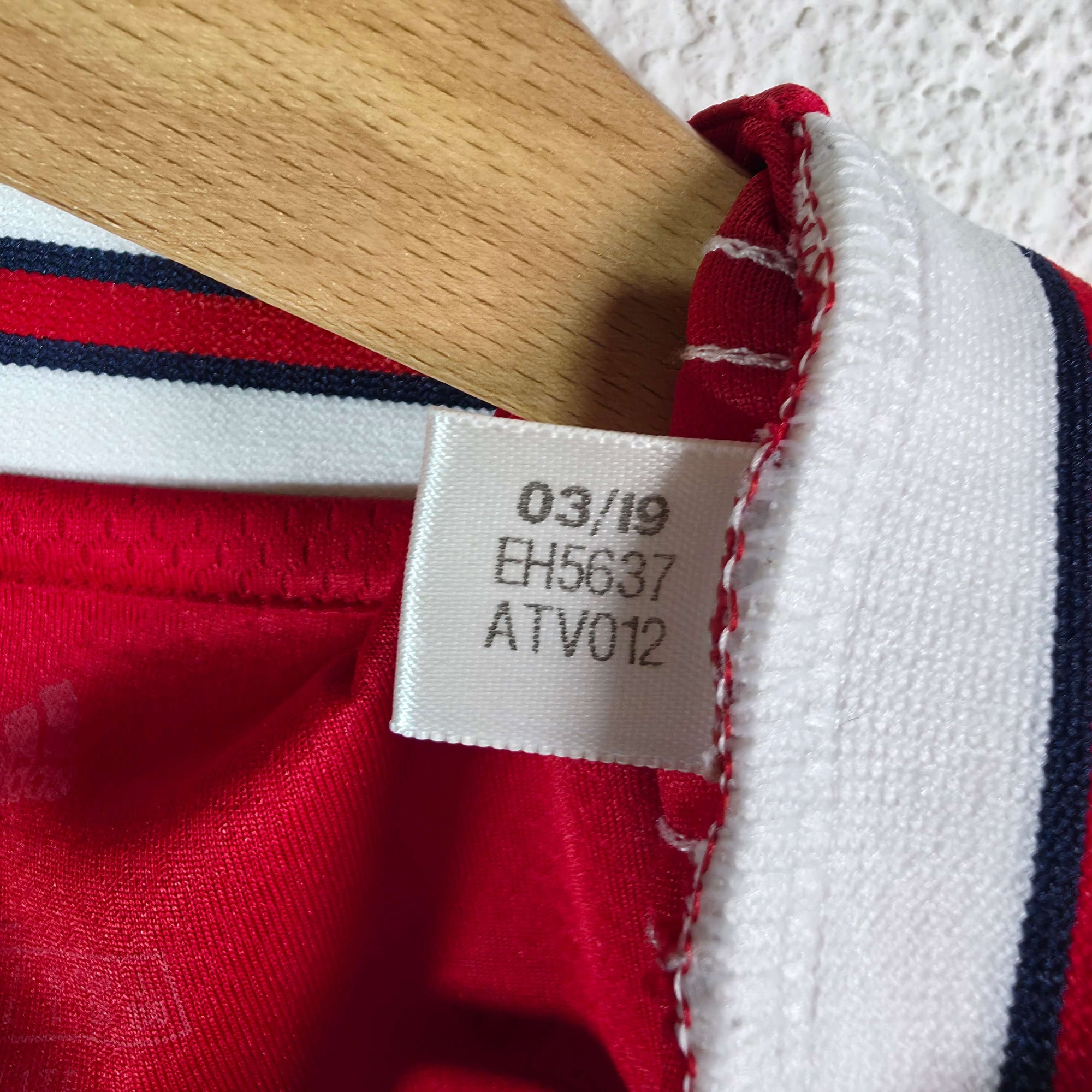 2019-20 Arsenal Home Shirt Özil 
