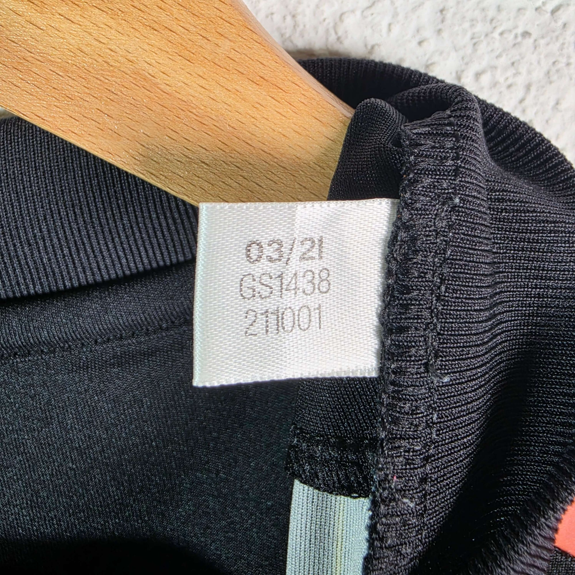 2021-22 Juventus Away Shirt Chiesa 