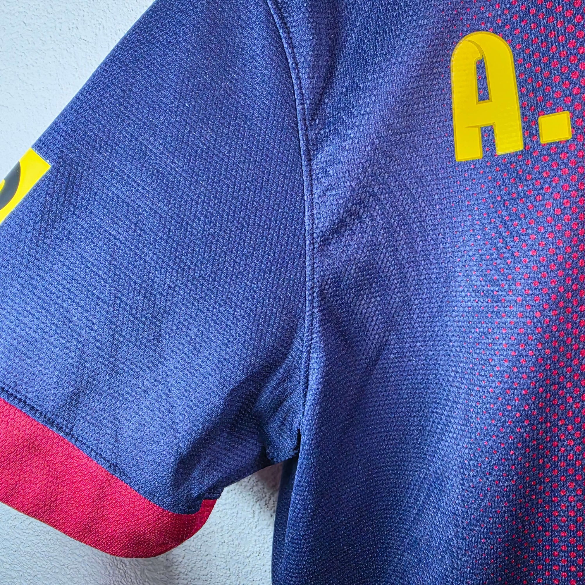 2012-13 FC Barcelona Home Shirt Iniesta 