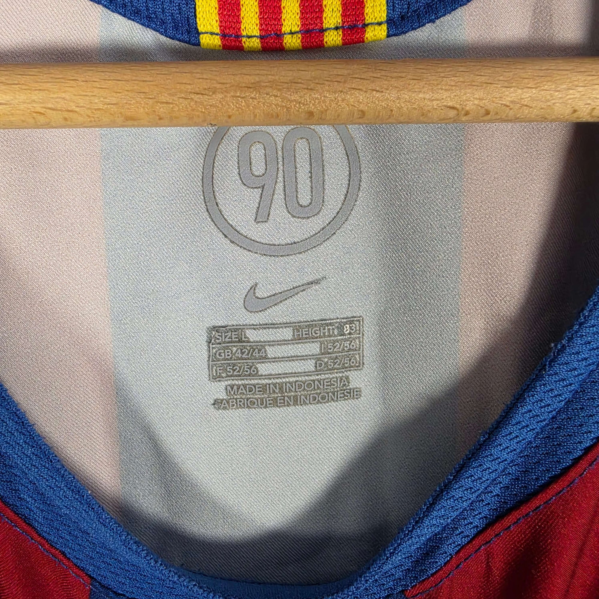 2005-06 FC Barcelona Home Shirt Puyol 