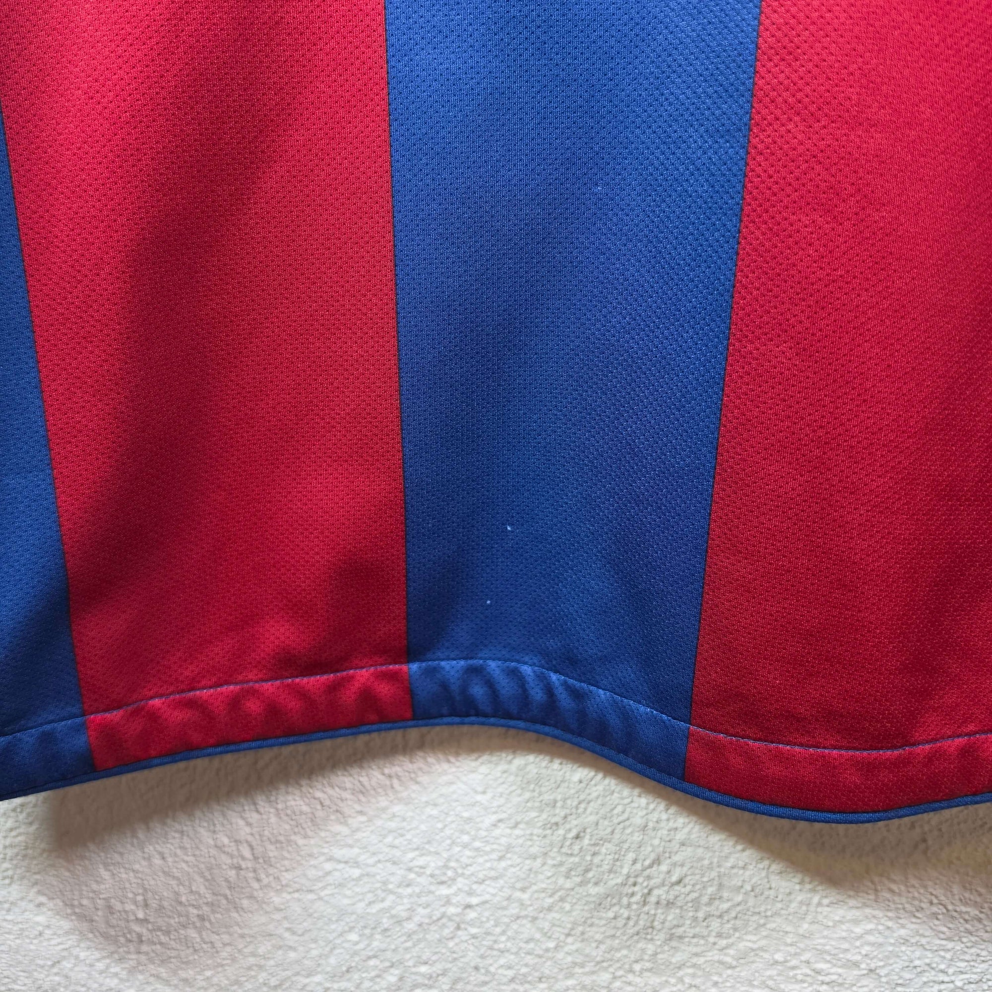 2010-11 FC Barcelona Home Shirt Messi 