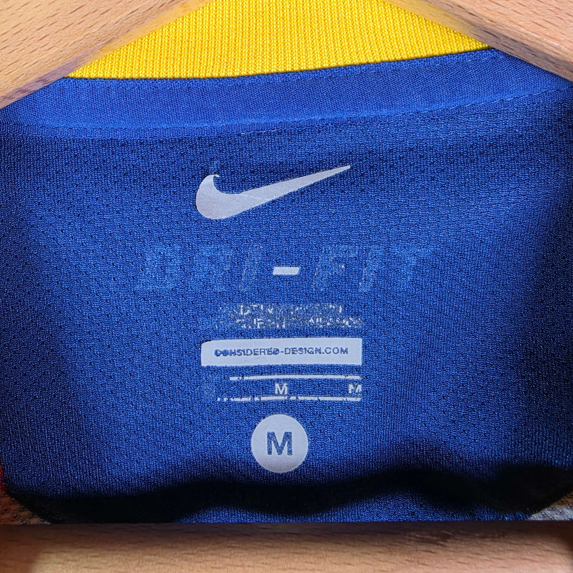 2010-11 FC Barcelona Home Shirt Messi 