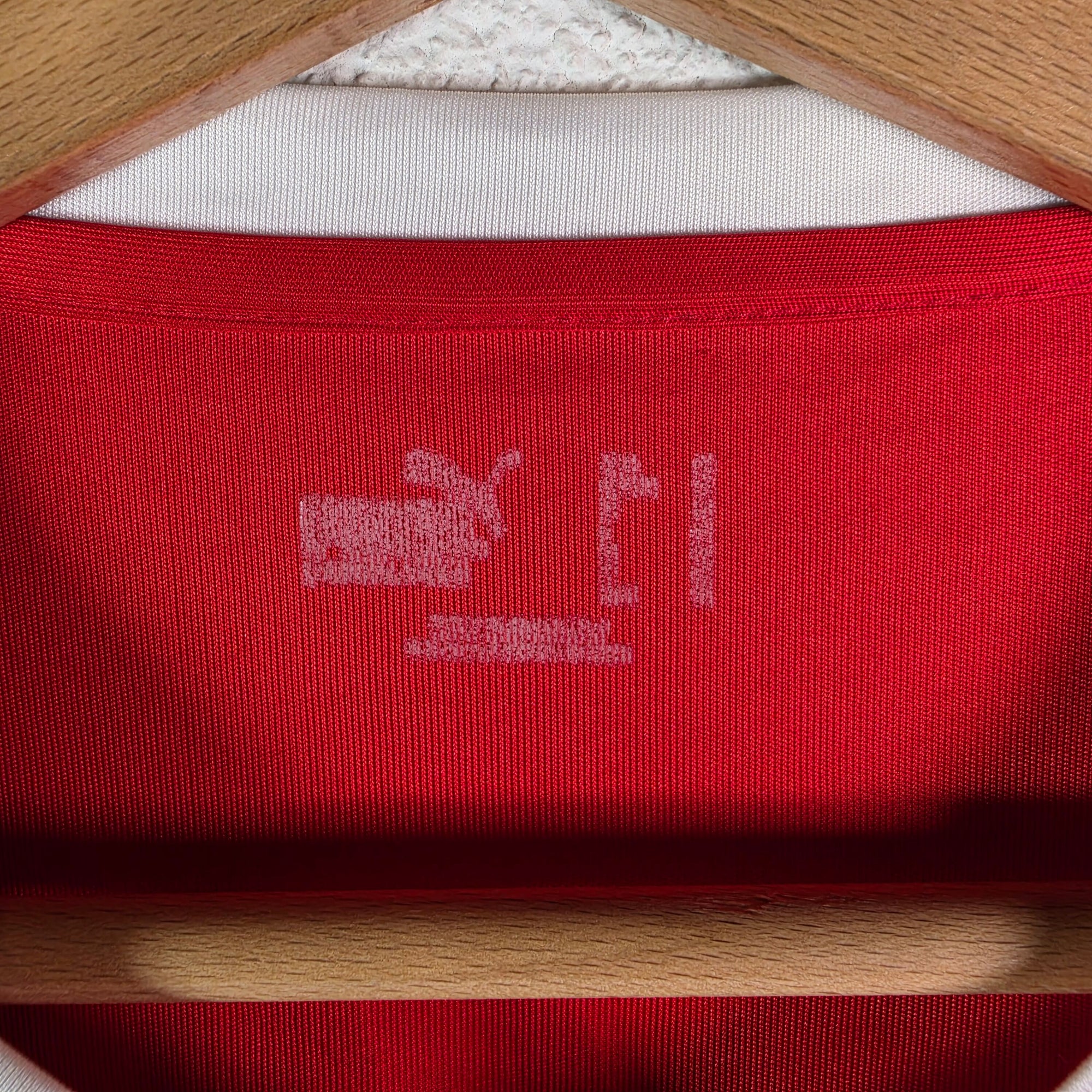 2008-10 Switzerland Home Shirt Barnetta 