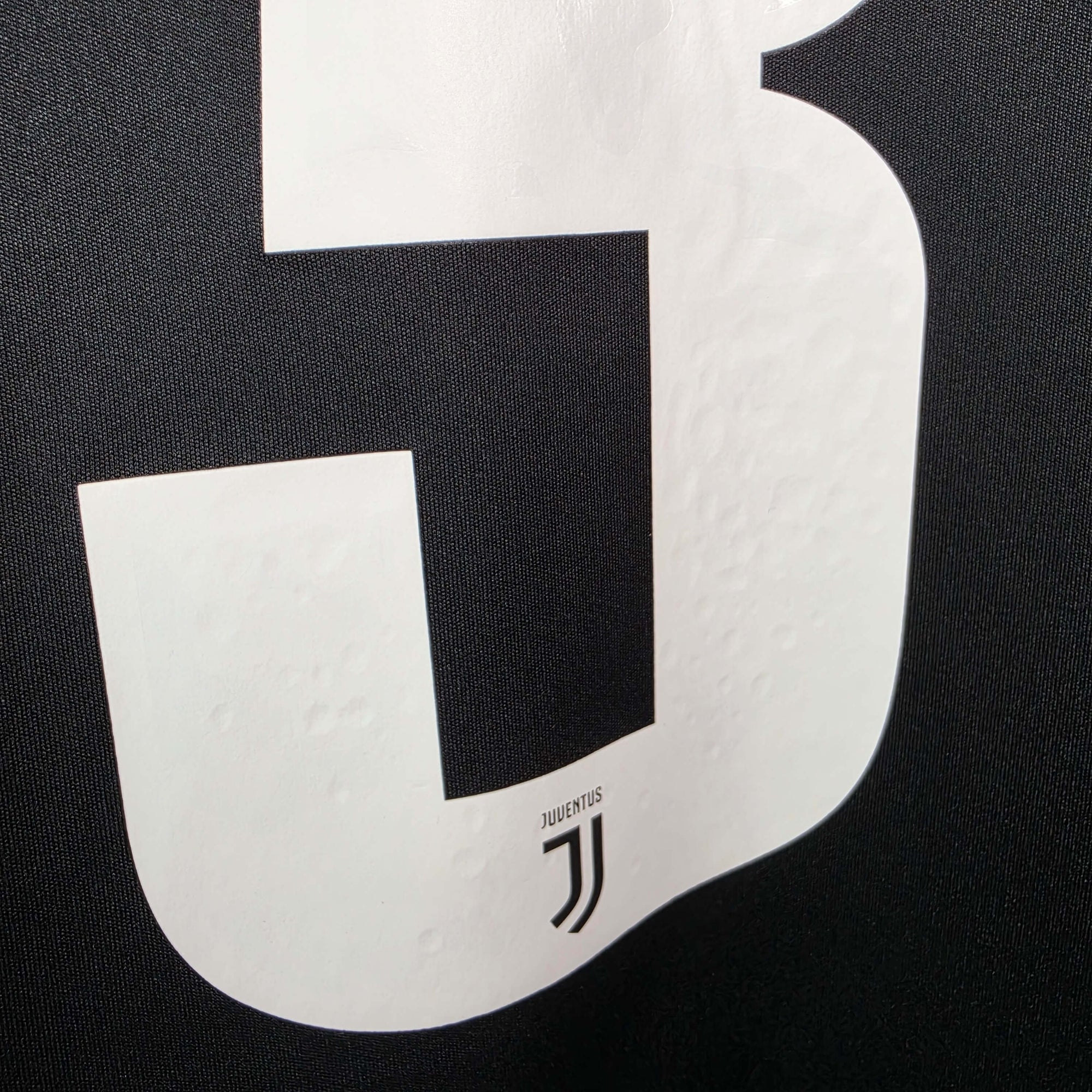 2019-20 Juventus Home Shirt Chielini 