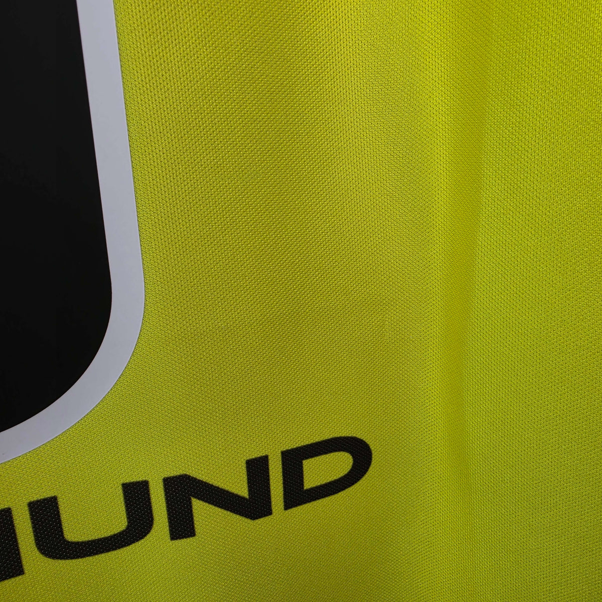 1997-98 Dortmund Home Shirt Chapuisat 