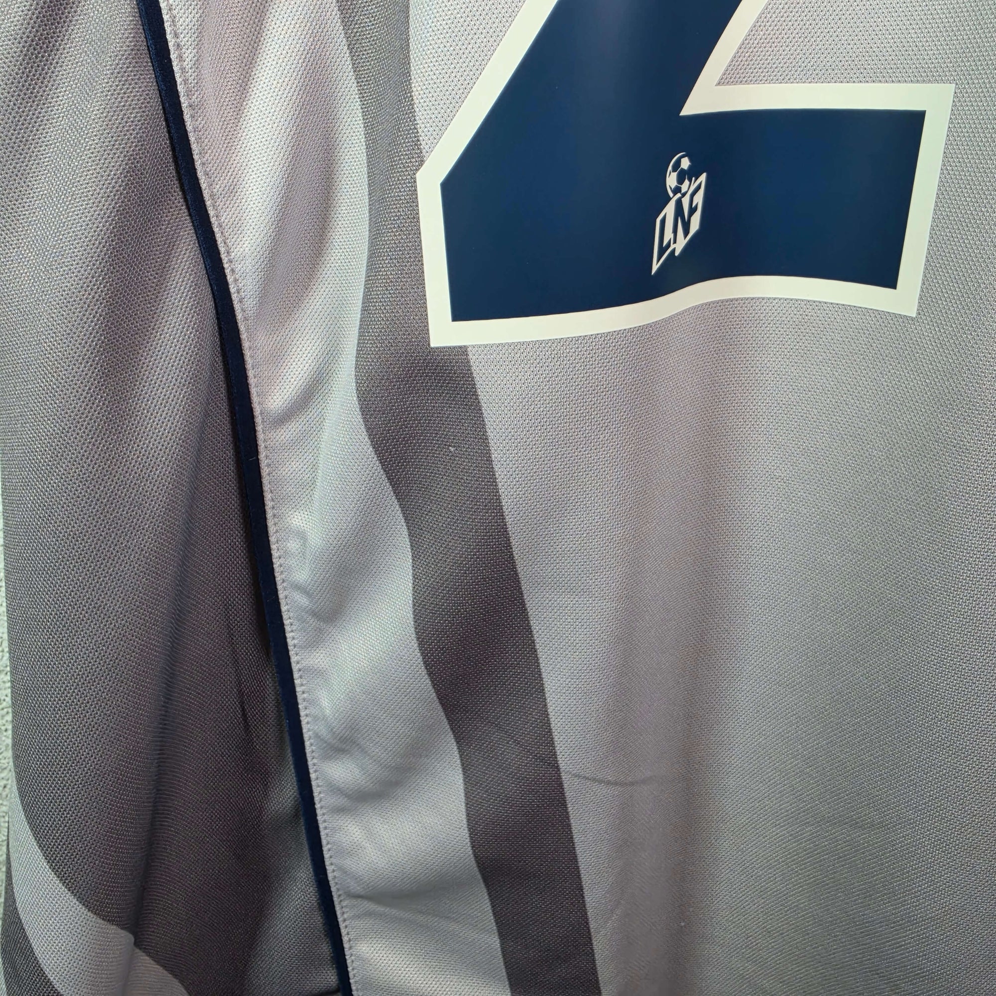 2001-02 PSG Away Shirt Ronaldinho 
