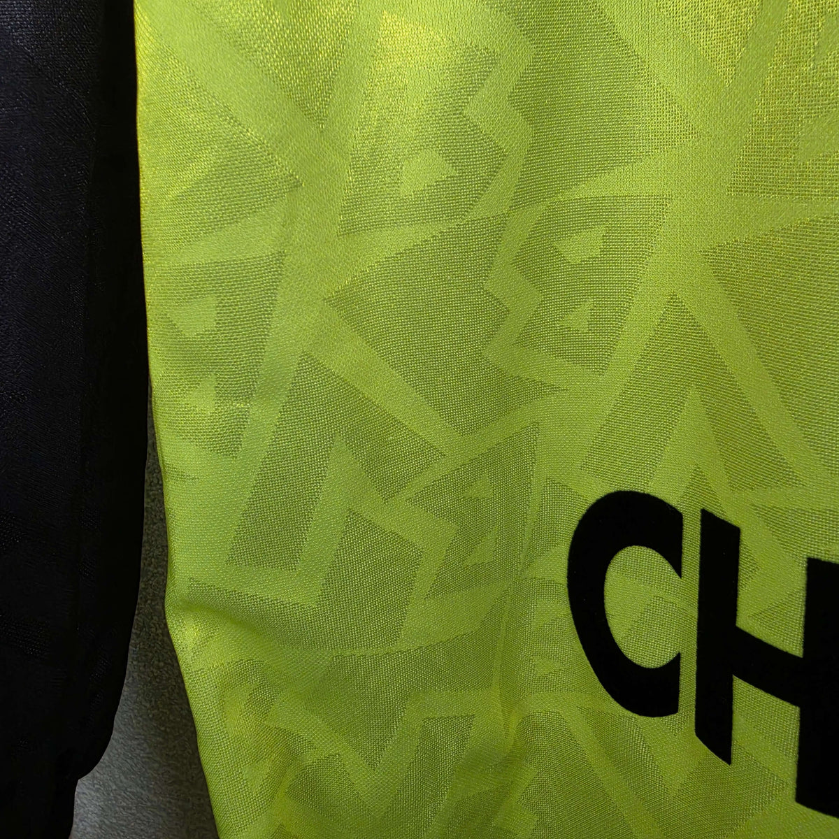 1996-97 Dortmund Home Shirt LS Chapuisat 