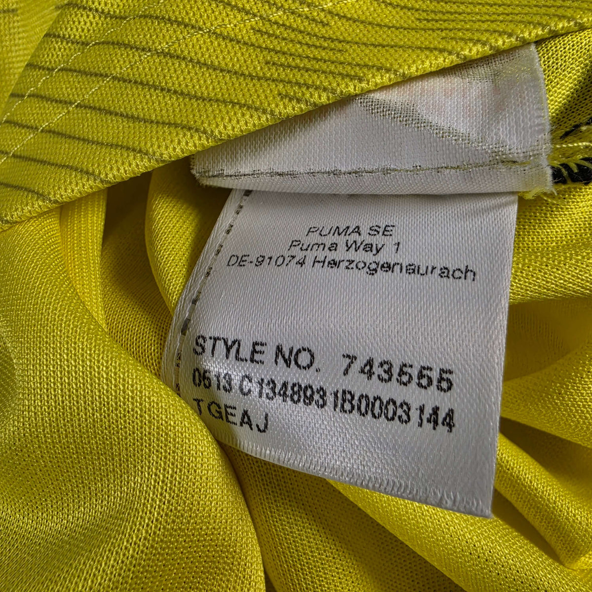 2013-14 Dortmund Home Shirt Lewandowski 