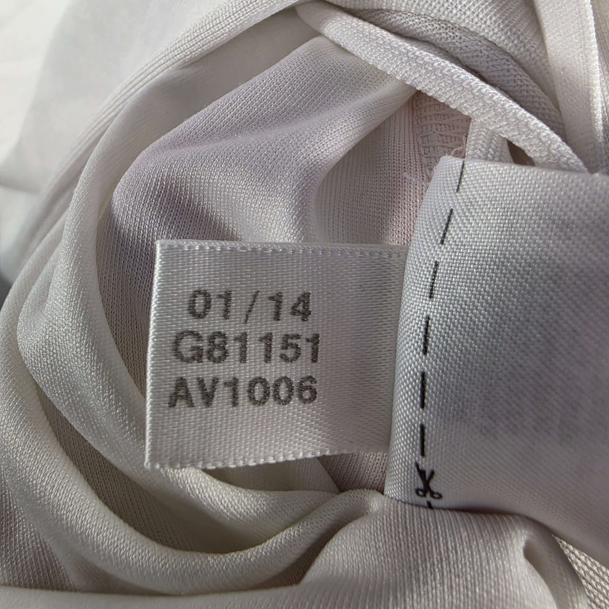 2013-14 Real Madrid Home Shirt Bale 
