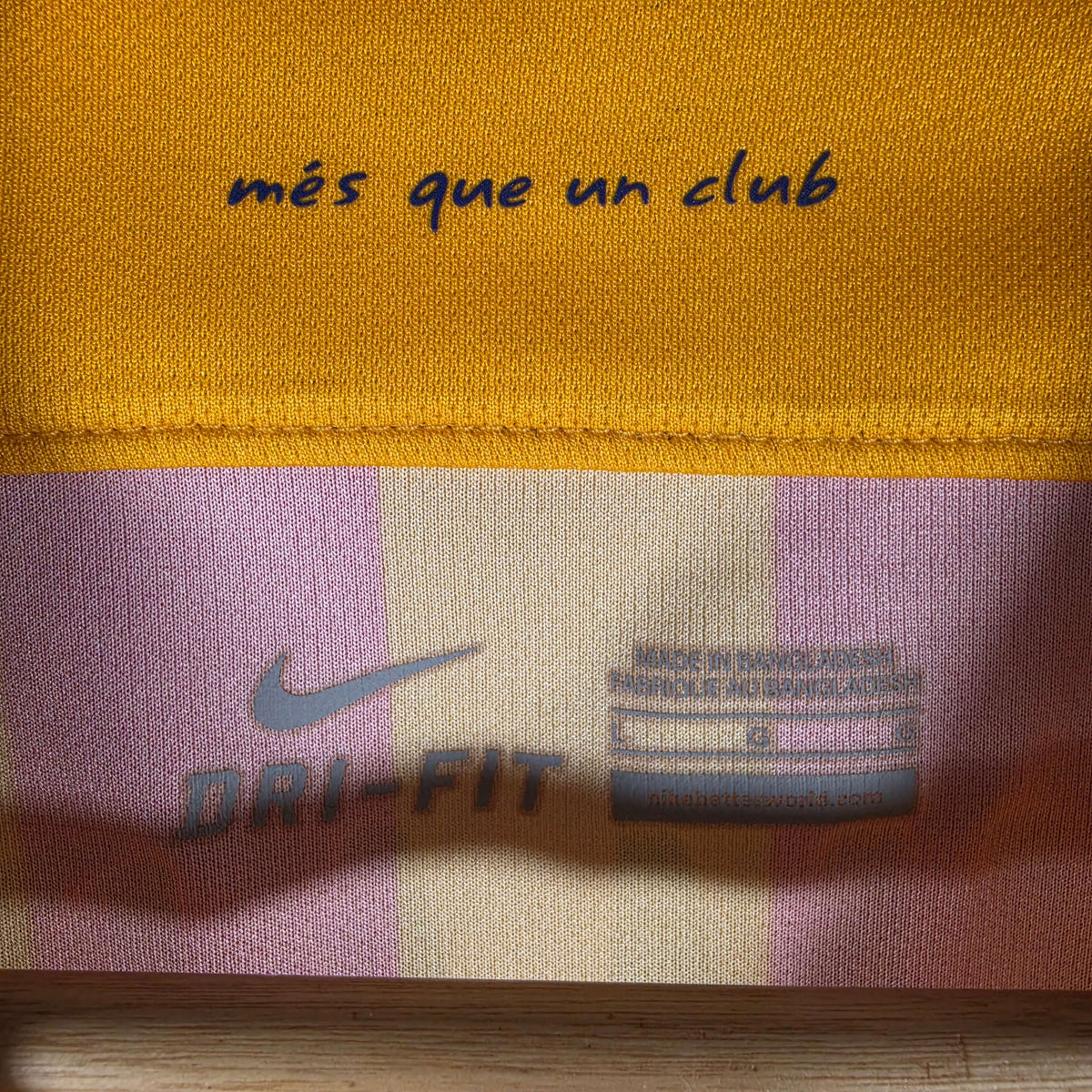 2015-16 FC Barcelona Away Shirt Neymar 