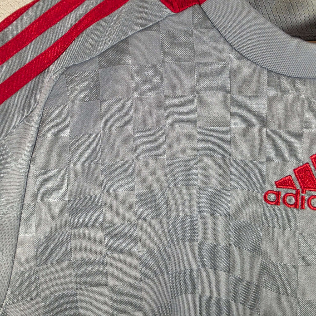 2008-09 Liverpool Away Shirt LS Torres 