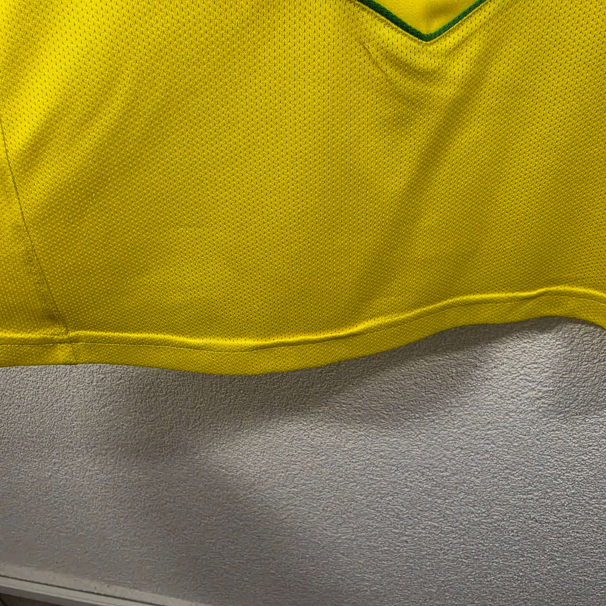 2004-06 Brazil Home Shirt Roberto Carlos 