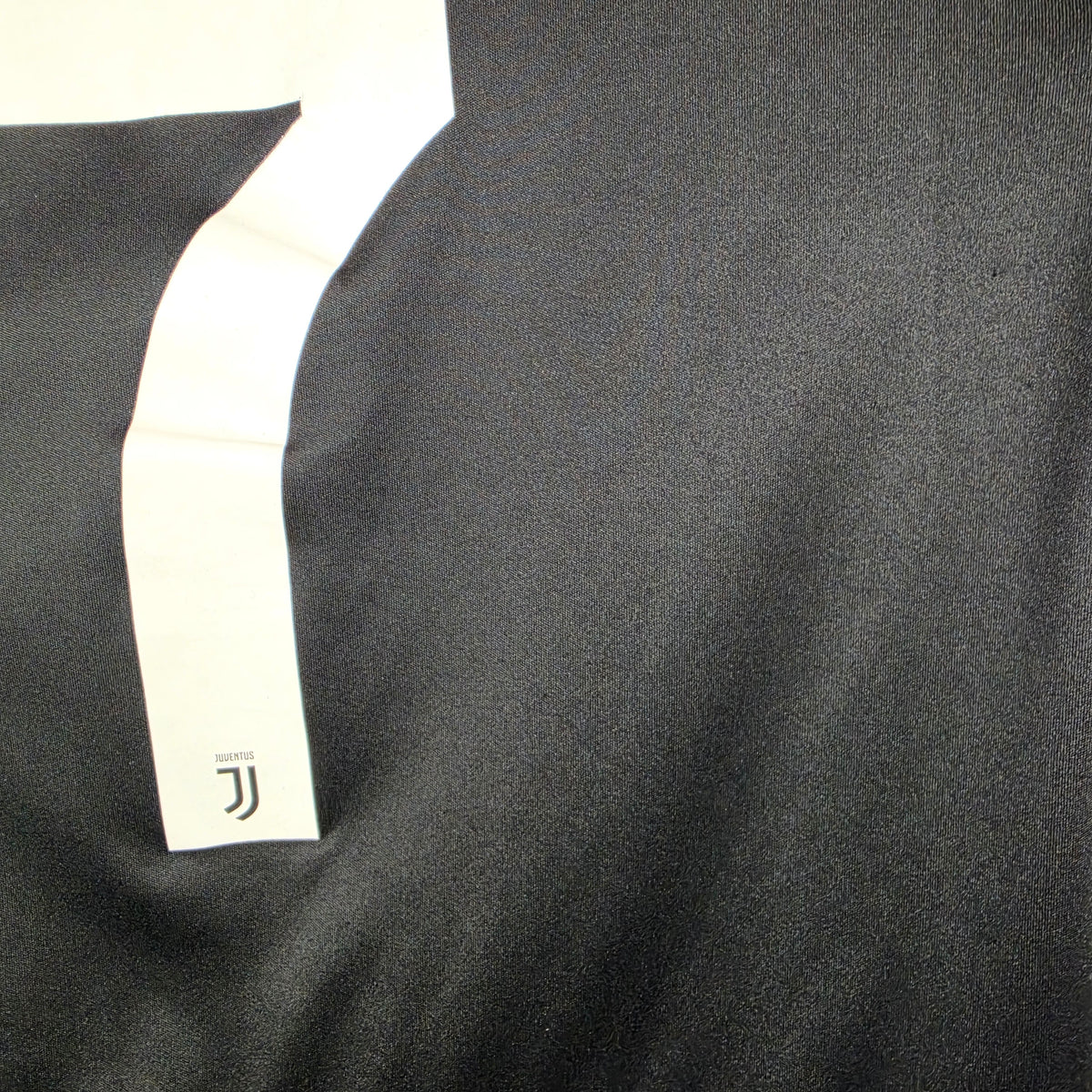 2019-20 Juventus Home Shirt Ronaldo 