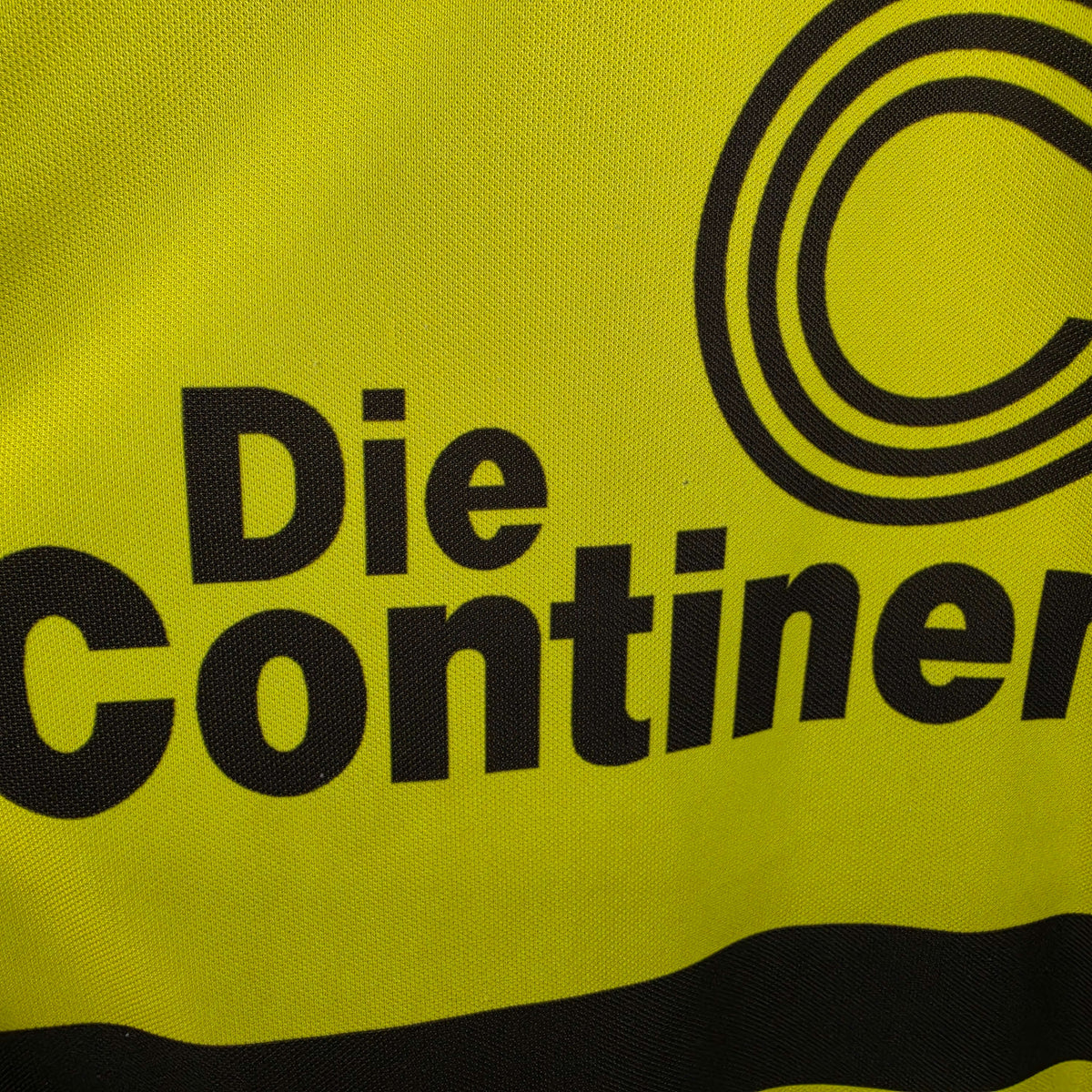 1997-98 Dortmund Home Shirt LS Chapuisat 