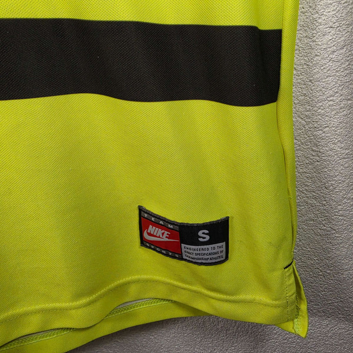 1997-98 Dortmund Home Shirt LS Chapuisat 