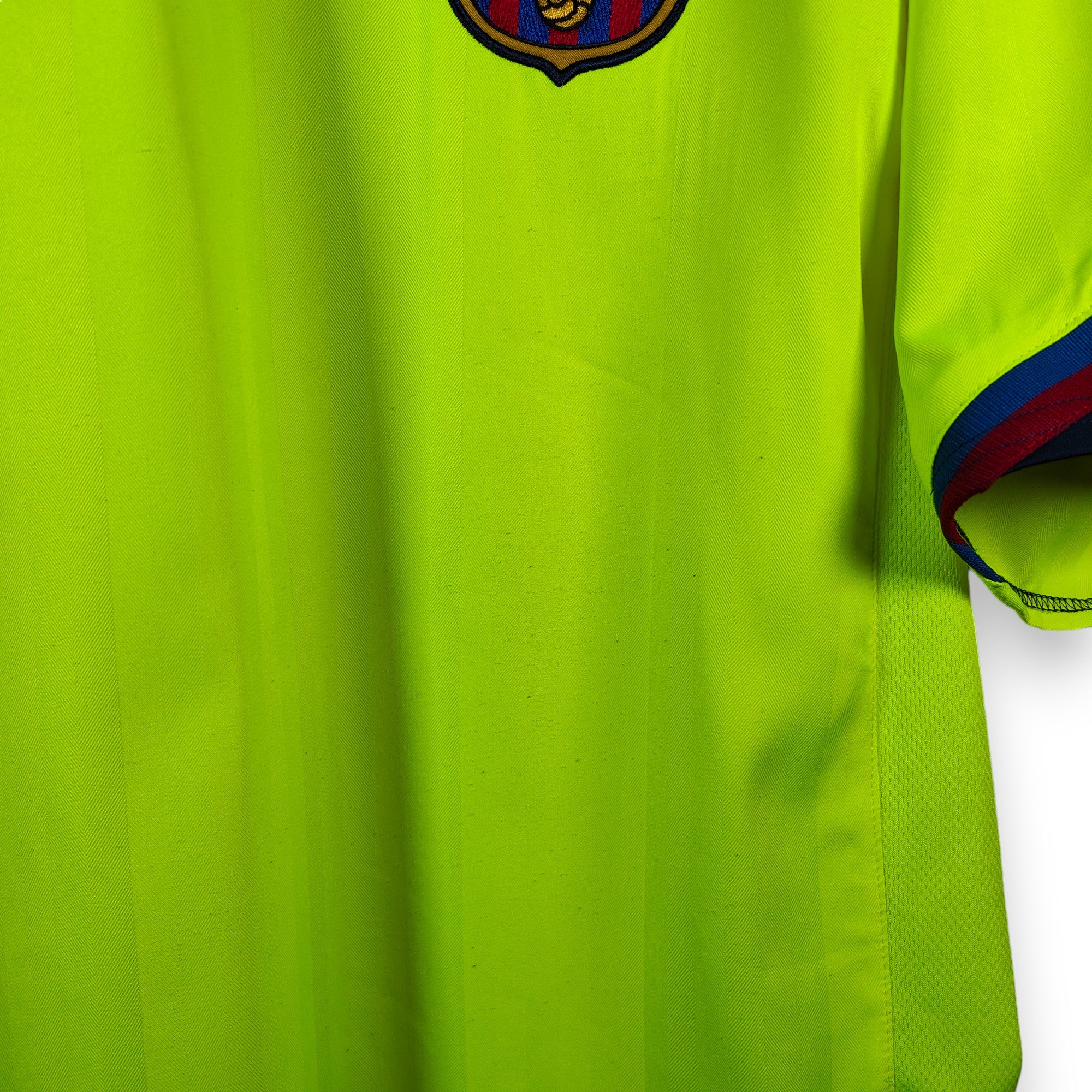 2005-06 FC Barcelona Away Shirt Ronaldinho 