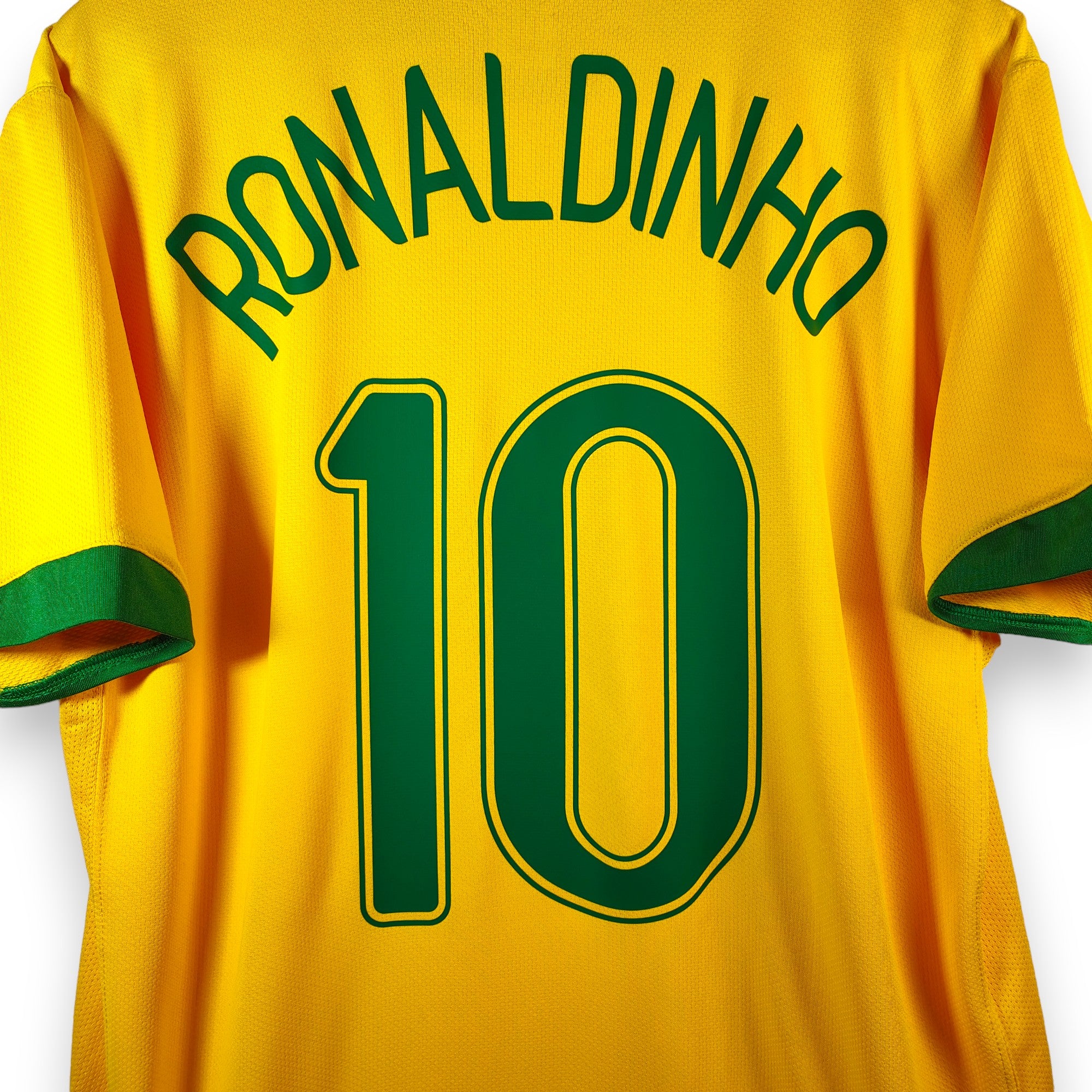 2006-08 Brazil Home Shirt Ronaldinho 