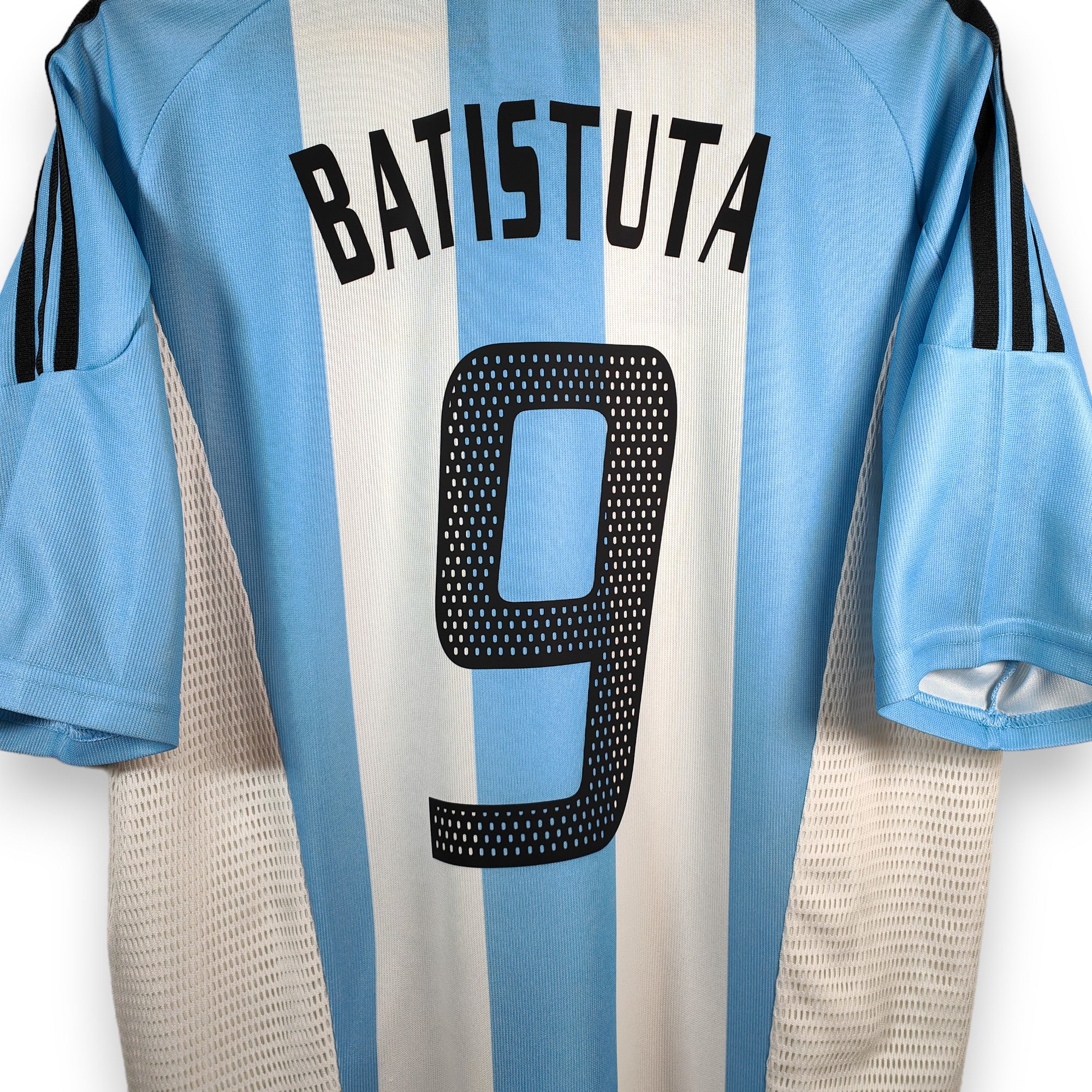 2002-04 Argentina Home Shirt Batistuta 