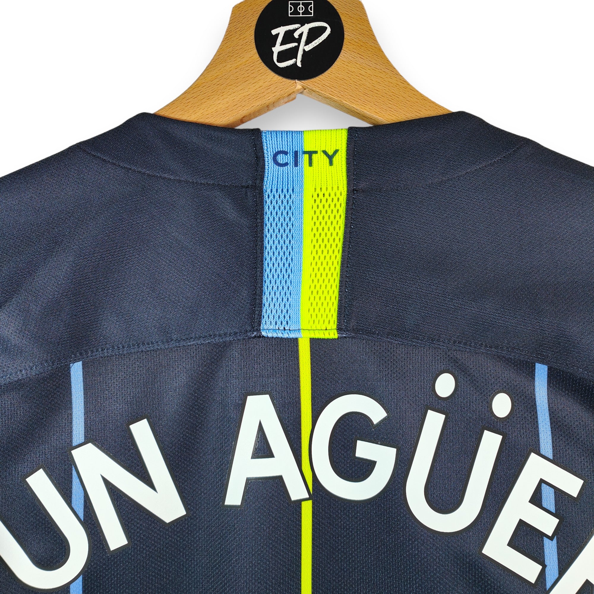 2018-19 Manchester City Away Shirt Aguero 