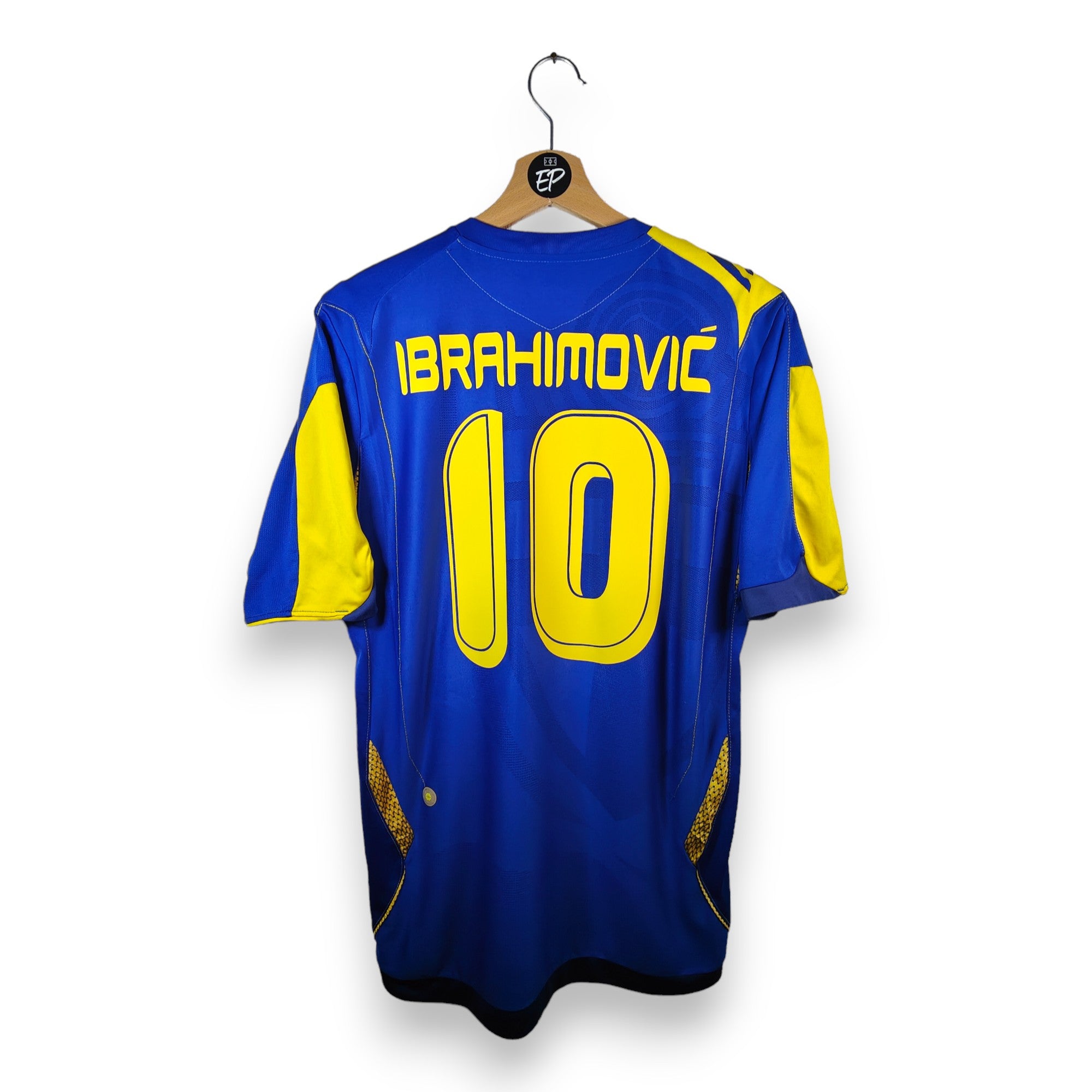 Sweden Away Shirt Ibrahimovic #10 (M)