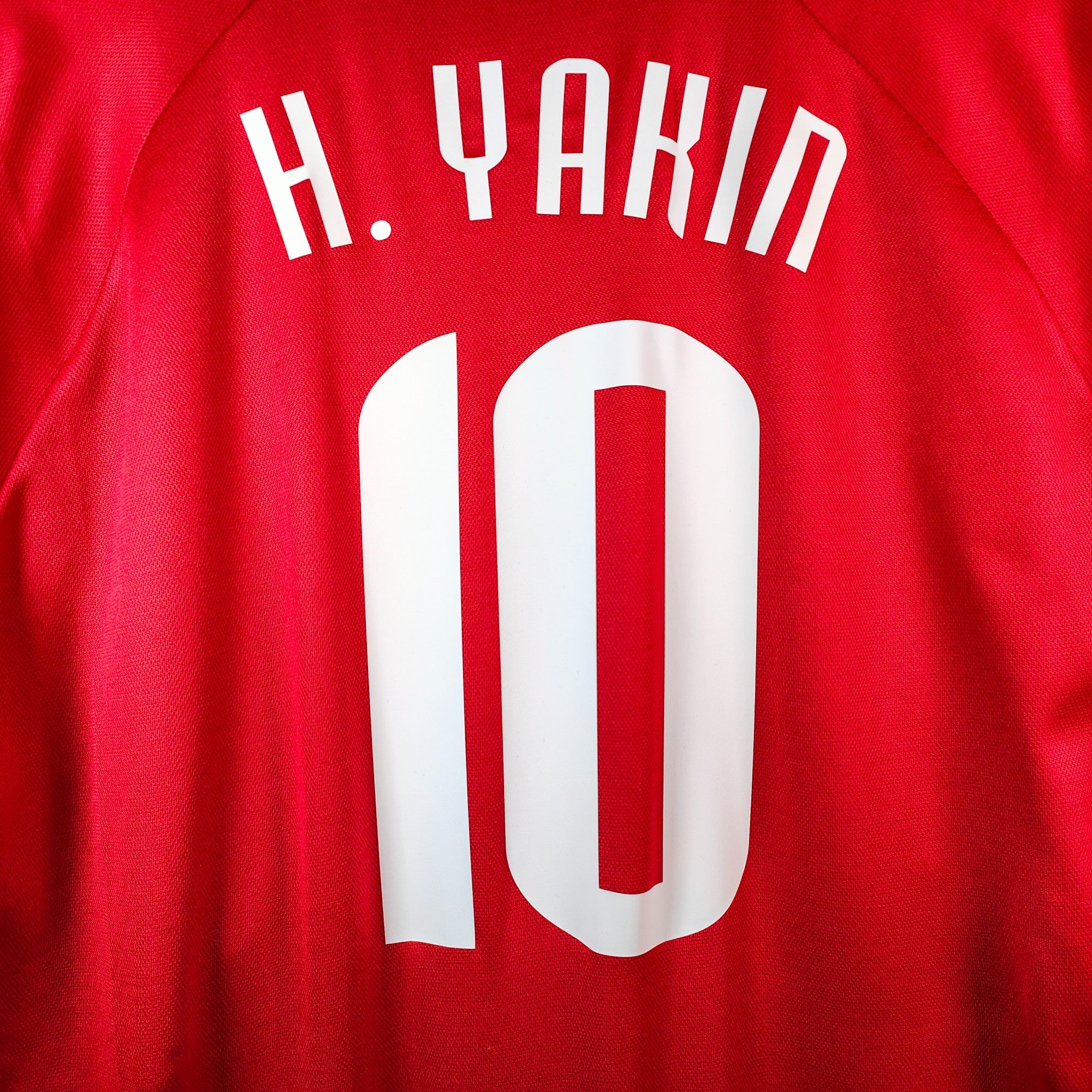 2002-04 Switzerland Home Shirt Hakan Yakin 