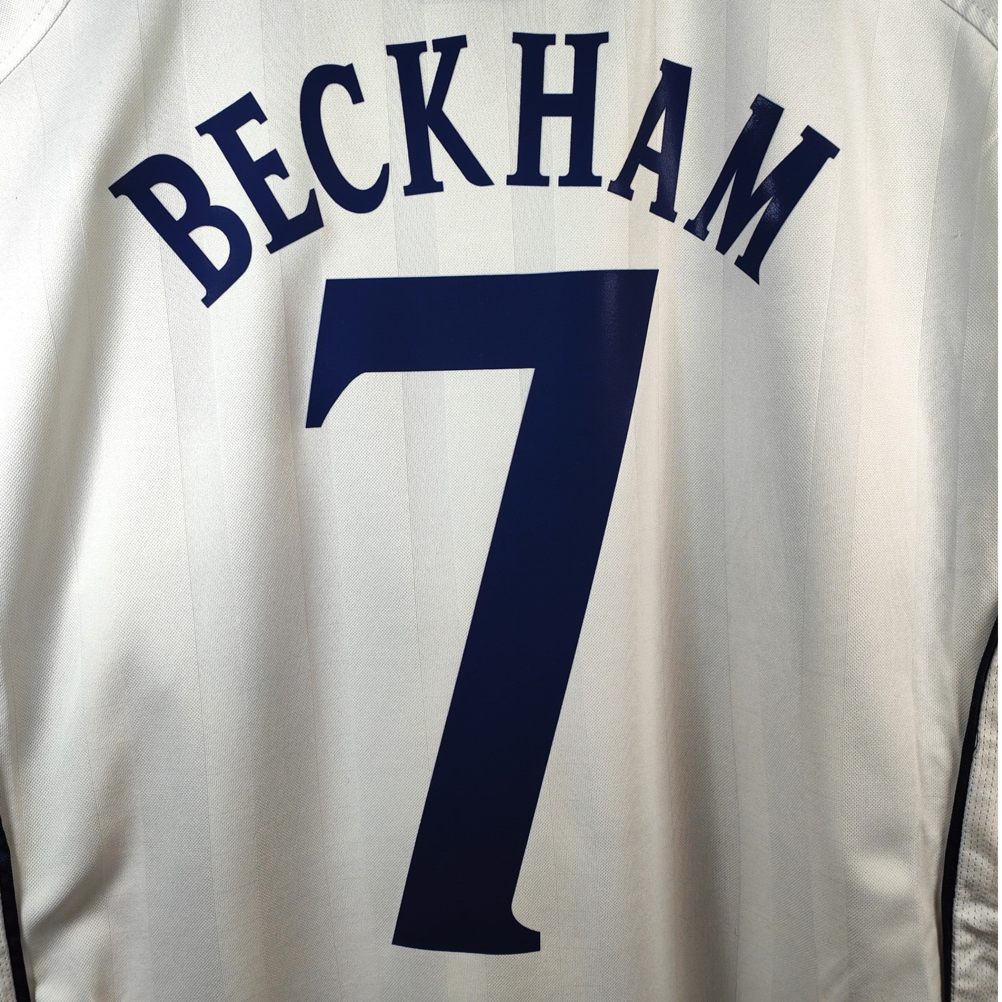 2001-03 England Home Shirt Beckham 