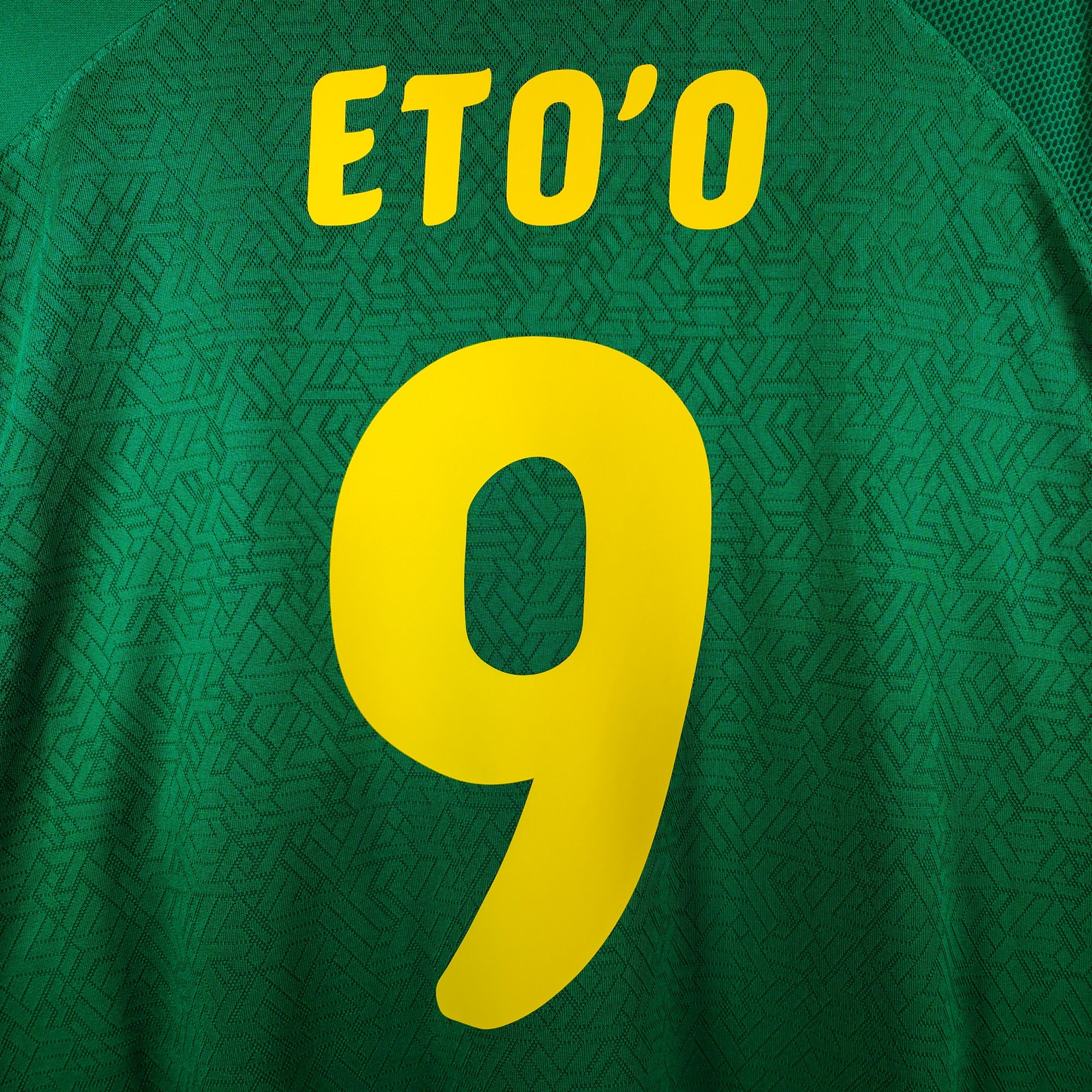 2010-11 Cameroon Home Shirt Eto&#39;o 