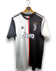 2019-20 Juventus Home Shirt Ronaldo 