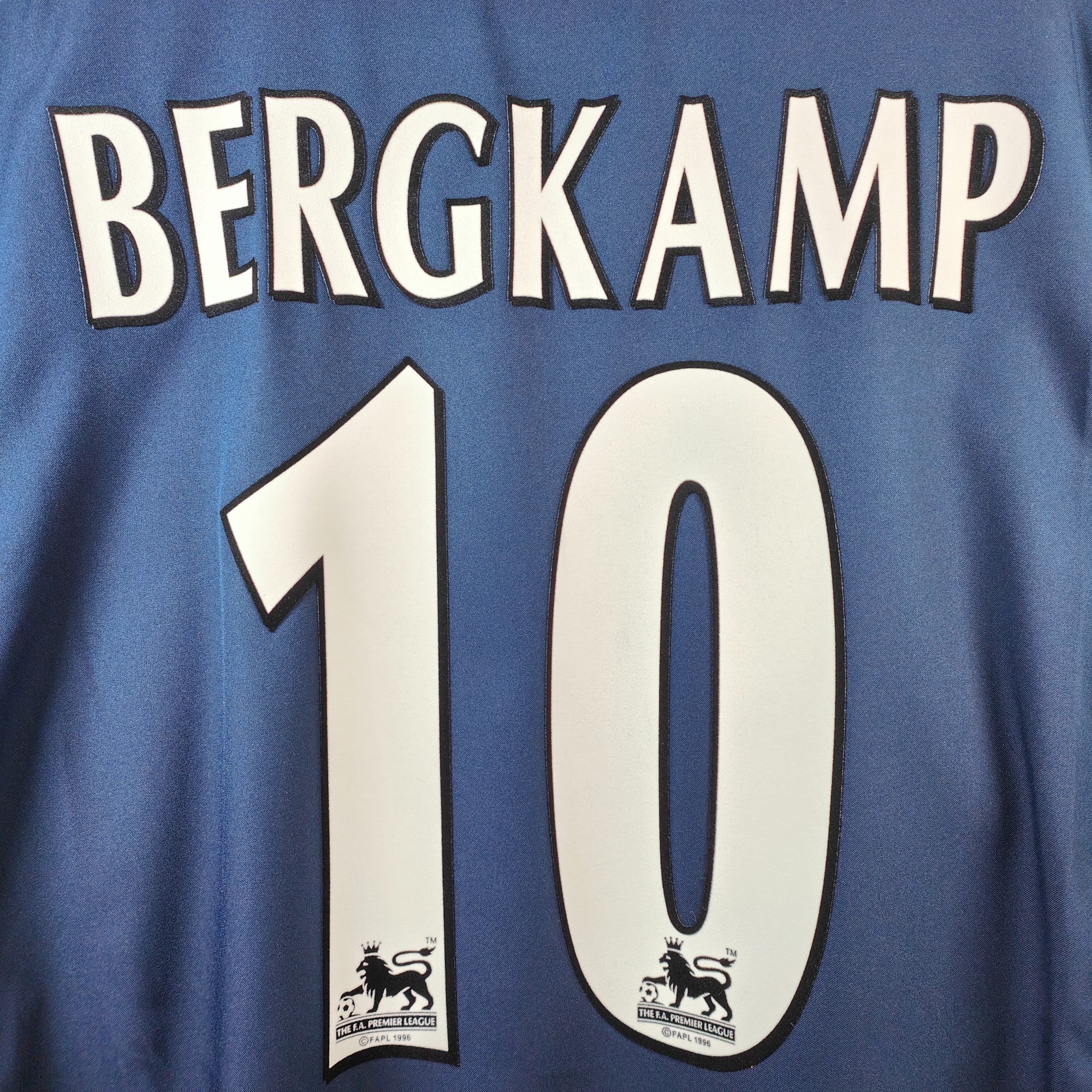 2002-04 Arsenal Away Shirt Bergkamp 