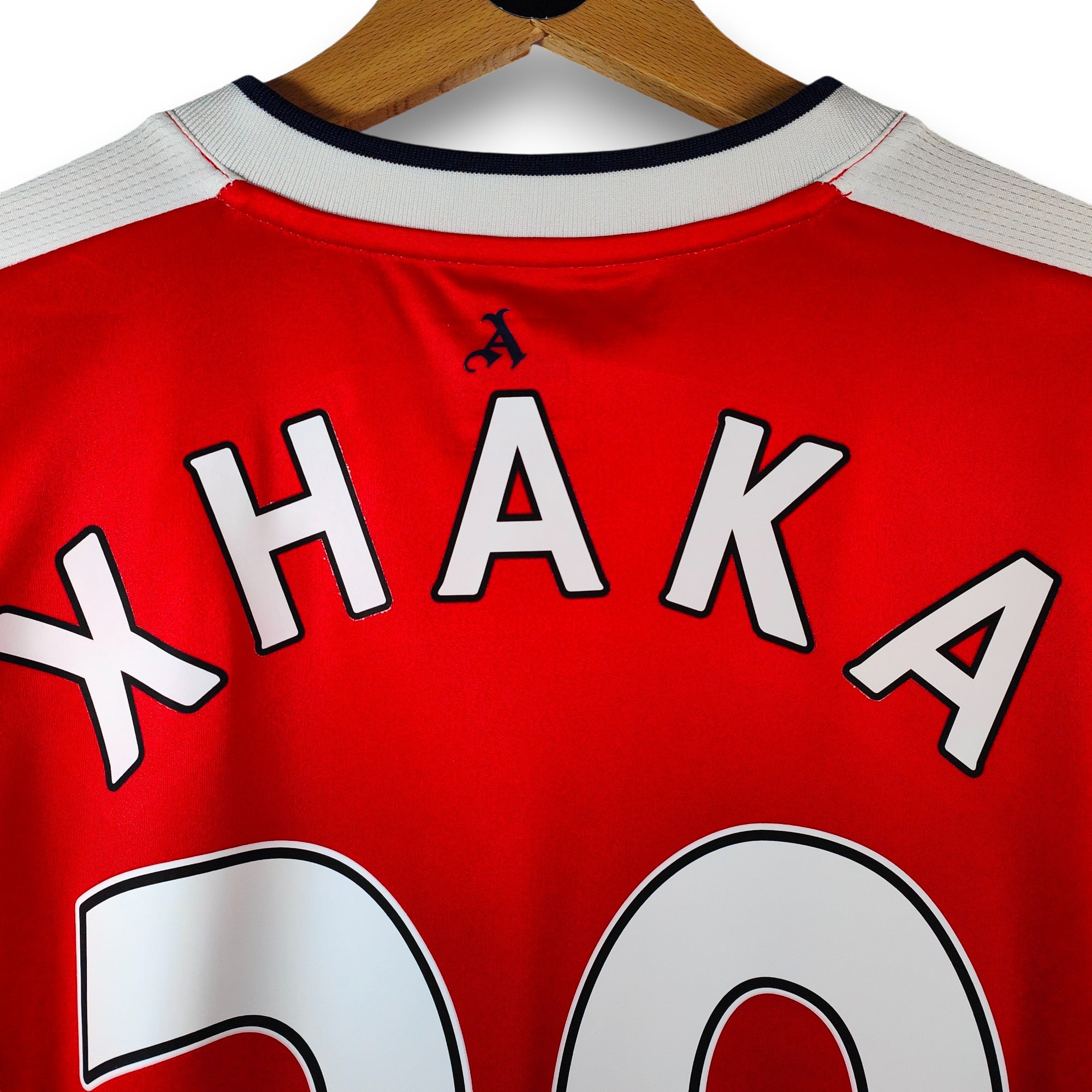 2016-17 Arsenal Home Shirt Xhaka 