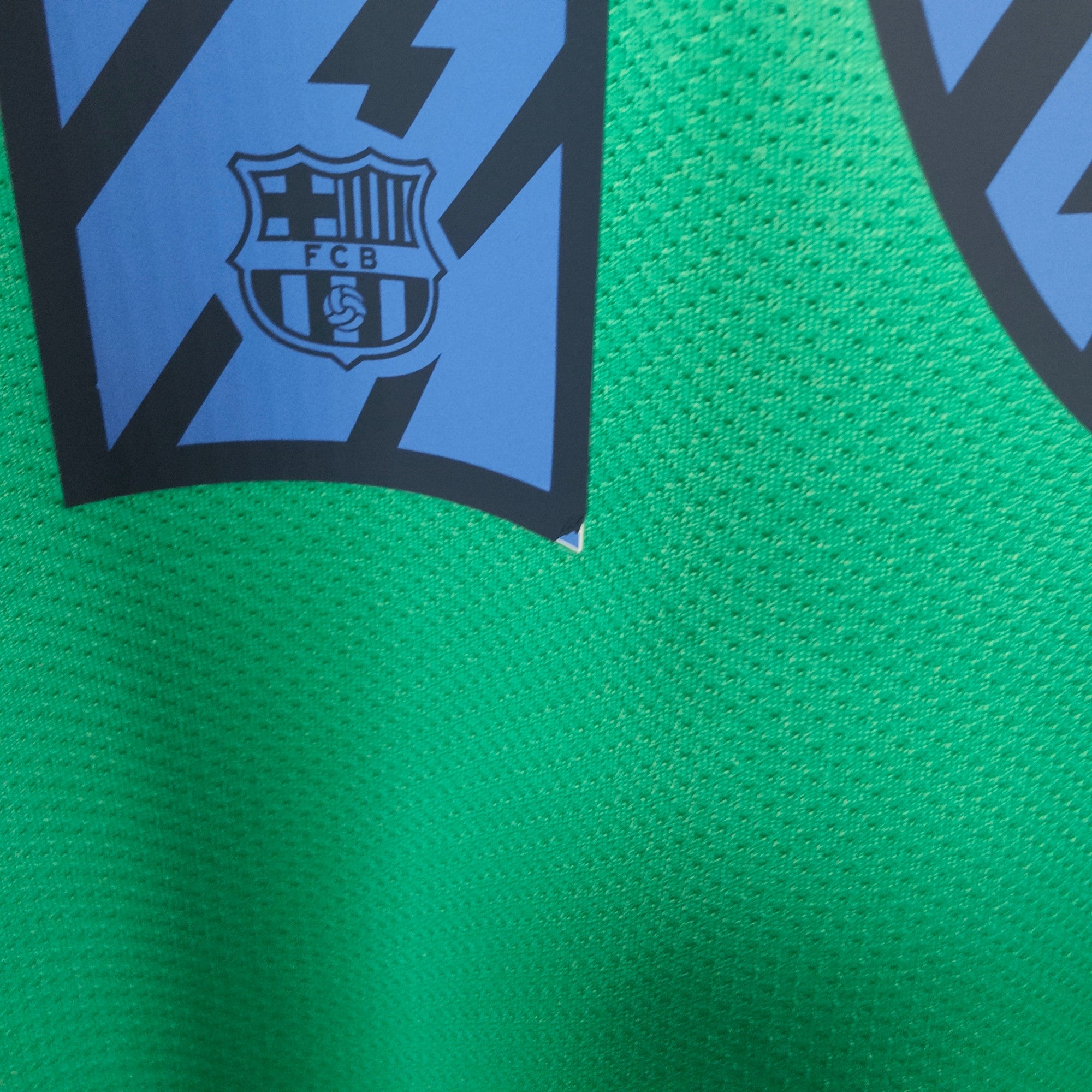 2010-11 FC Barcelona Away Shirt Messi 