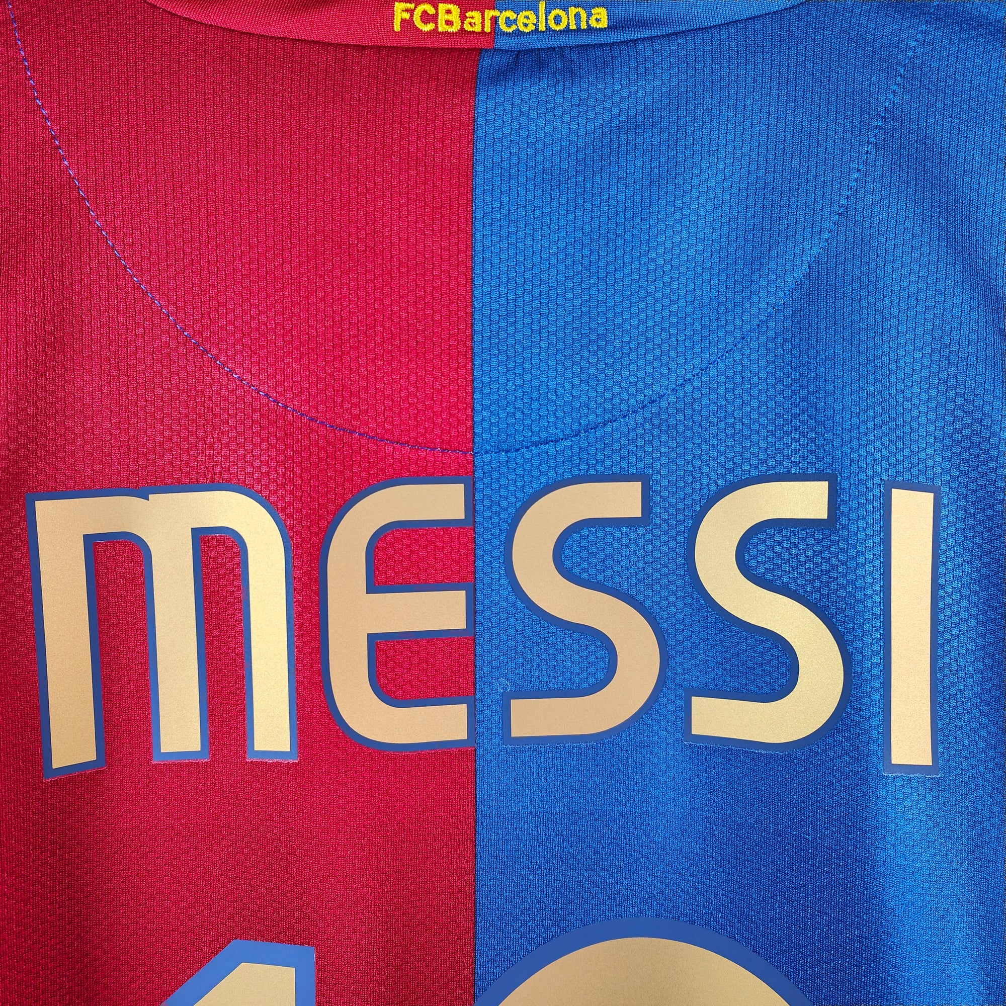 2006-07 FC Barcelona Home Shirt Messi 