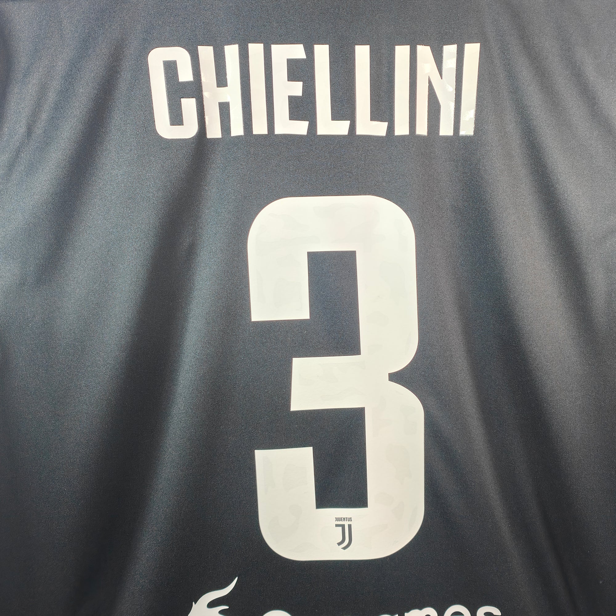 2019-20 Juventus Home Shirt Chiellini 