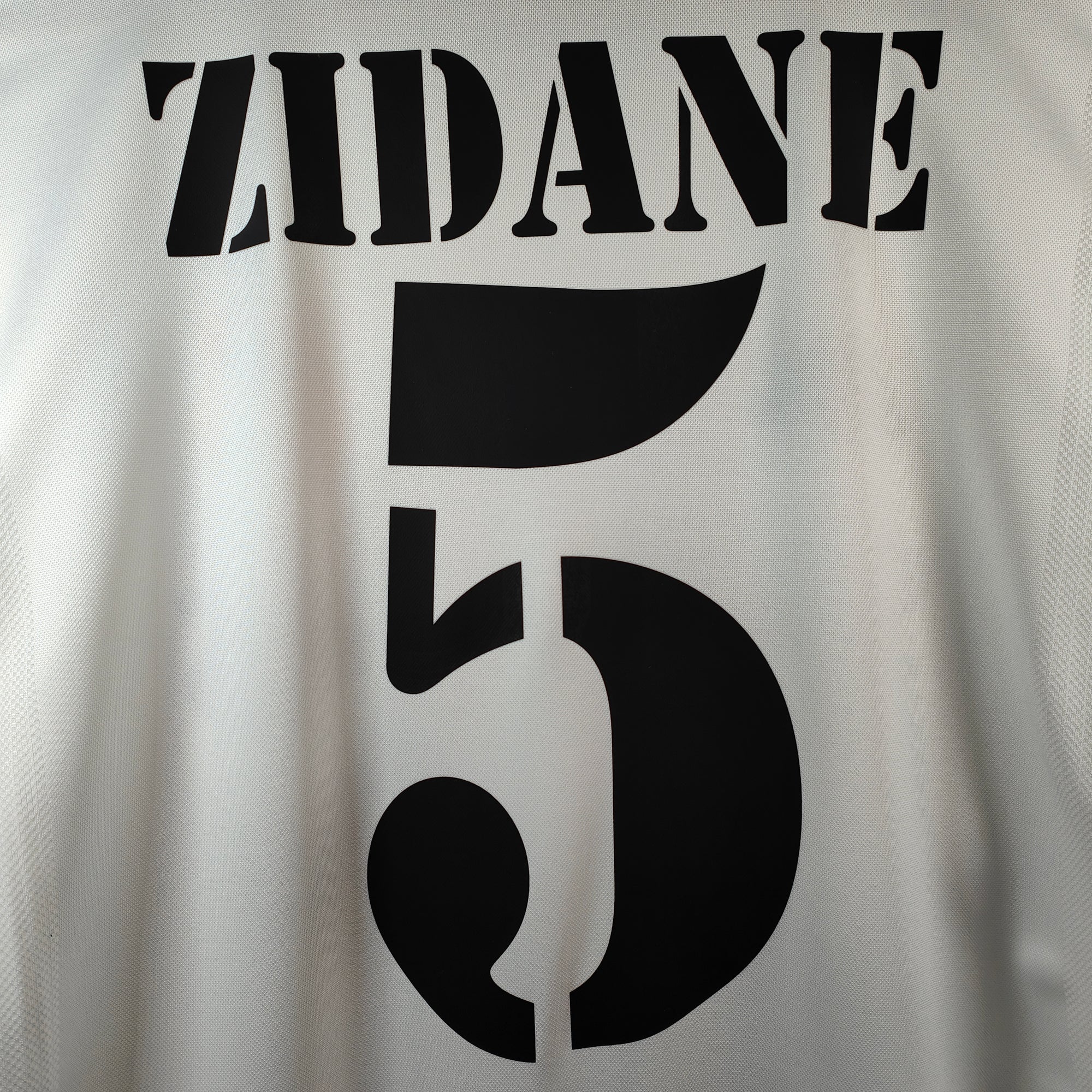 2002-03 Real Madrid Home Shirt Zidane 