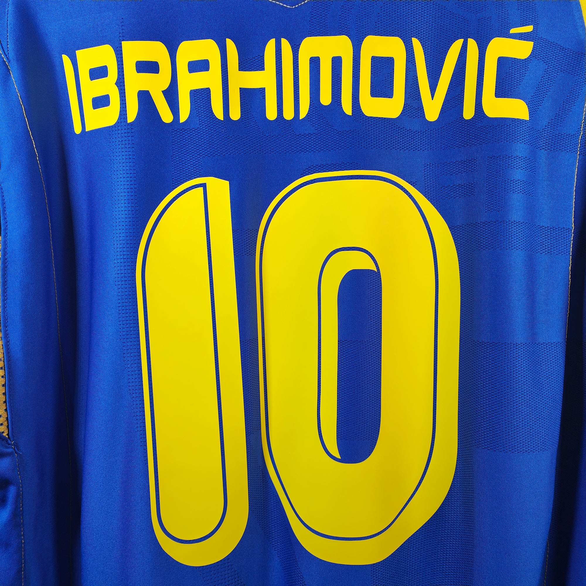 2006-08 Sweden Away Shirt Ibrahimovic 