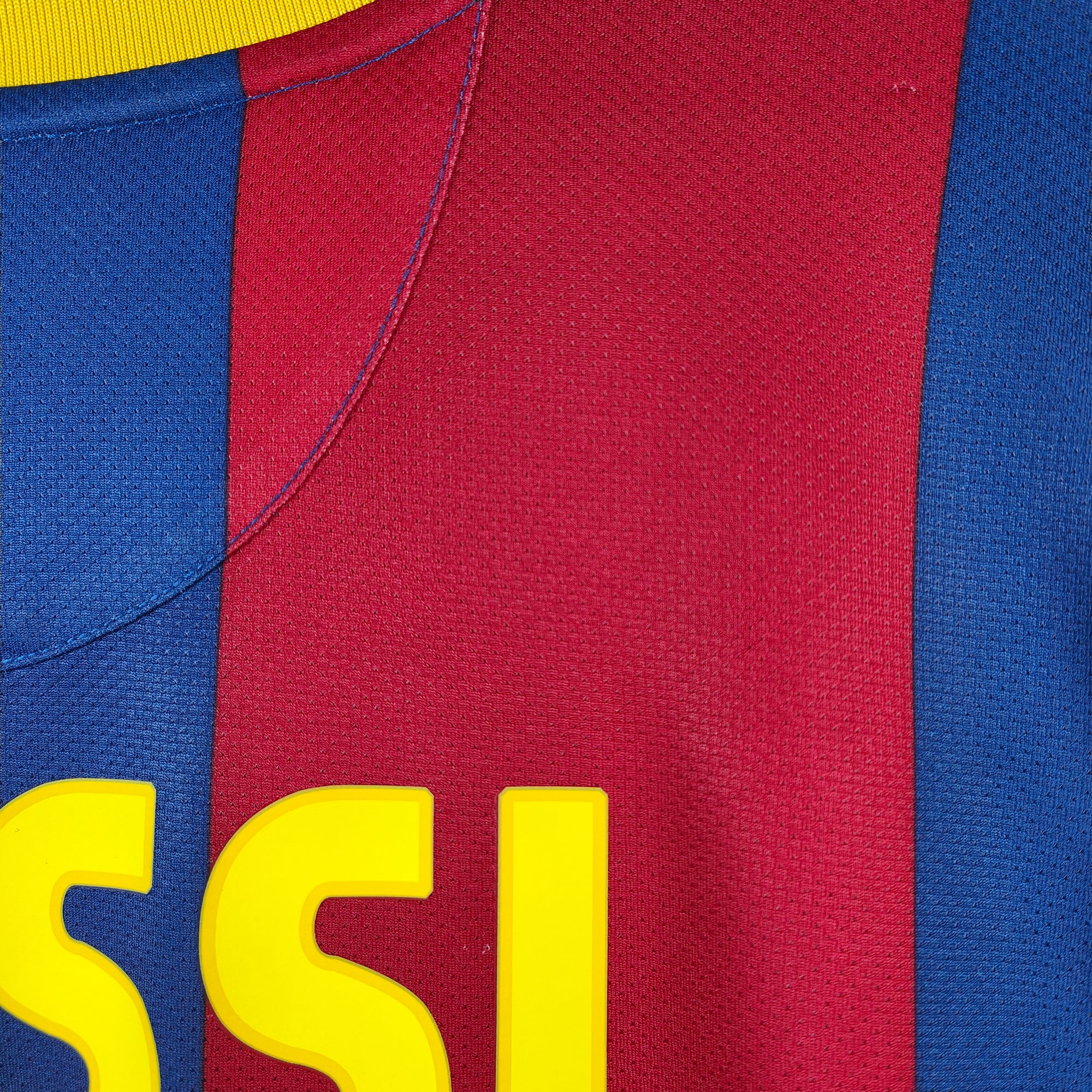 2010-11 FC Barcelona Home Shirt Messi 