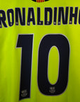 2005-06 FC Barcelona Away Shirt Ronaldinho 