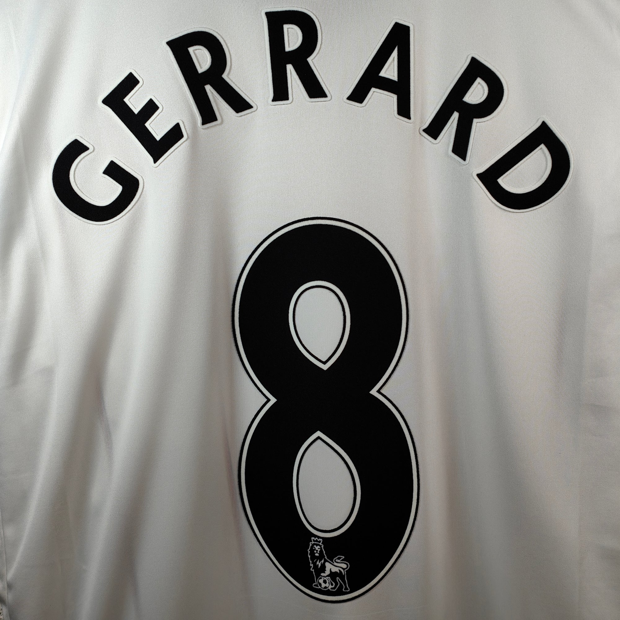 2010-11 Liverpool Away Shirt Gerrard 