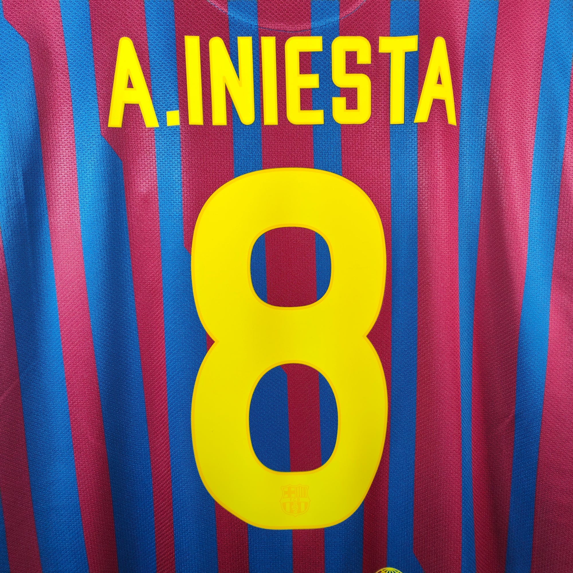 2011-12 FC Barcelona Home Shirt Iniesta 