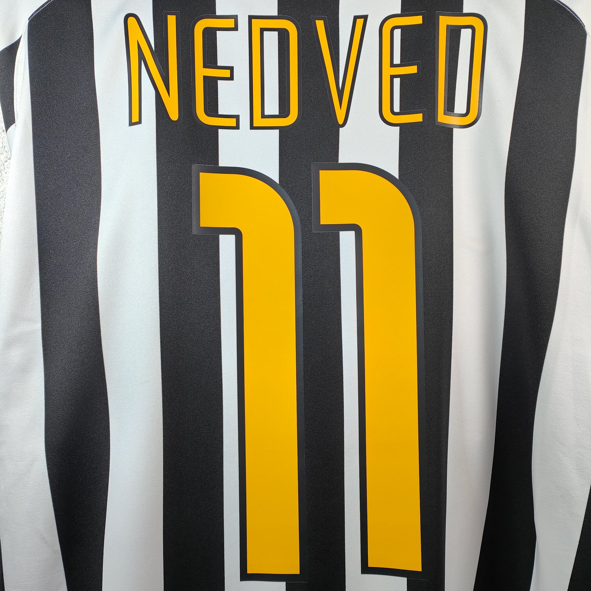 2003-04 Juventus Home Shirt Nedved 